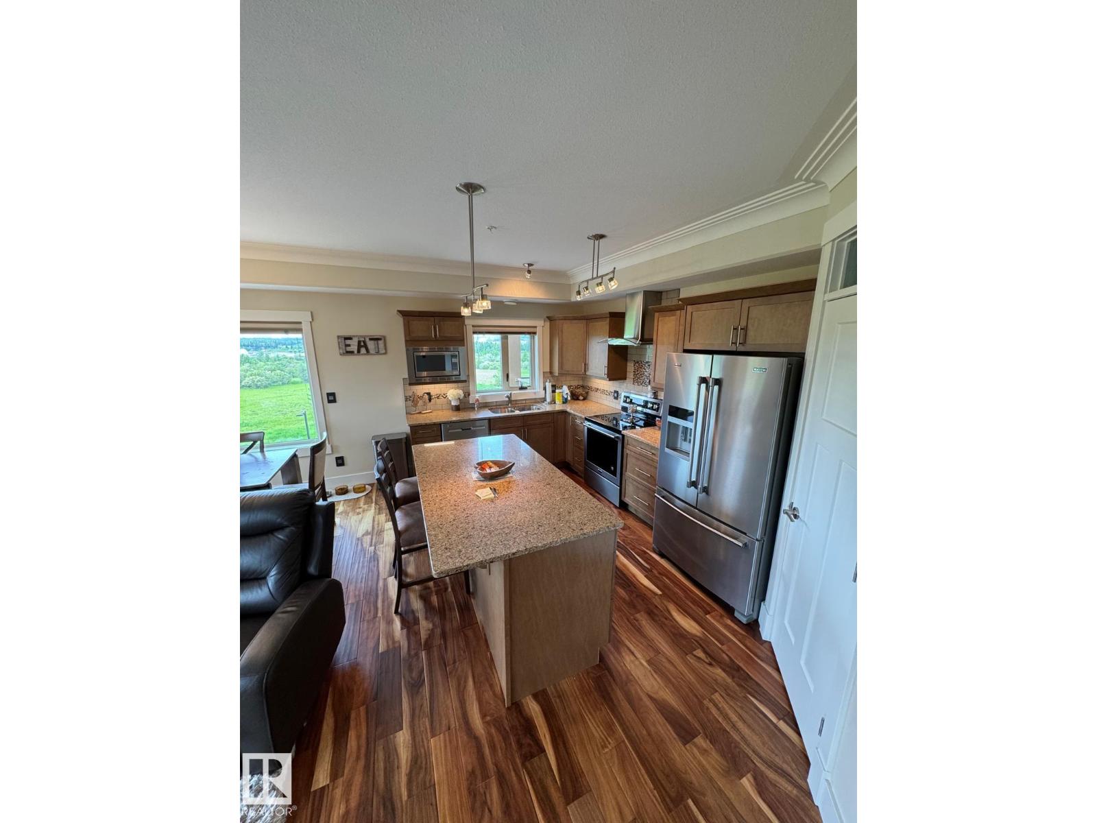#302 5201 Brougham Dr Property Photo 9
