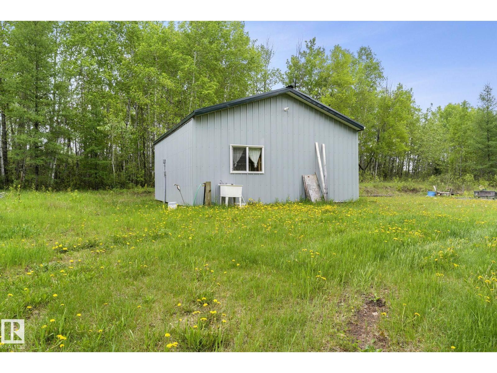 24007 Twp Road 592 Property Photo 4