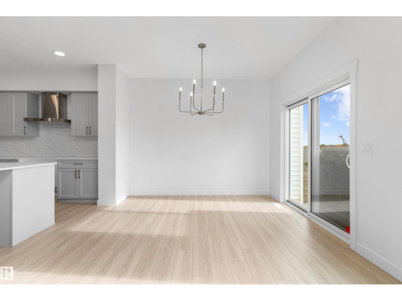 19005 24 Av Nw Property Photo 13