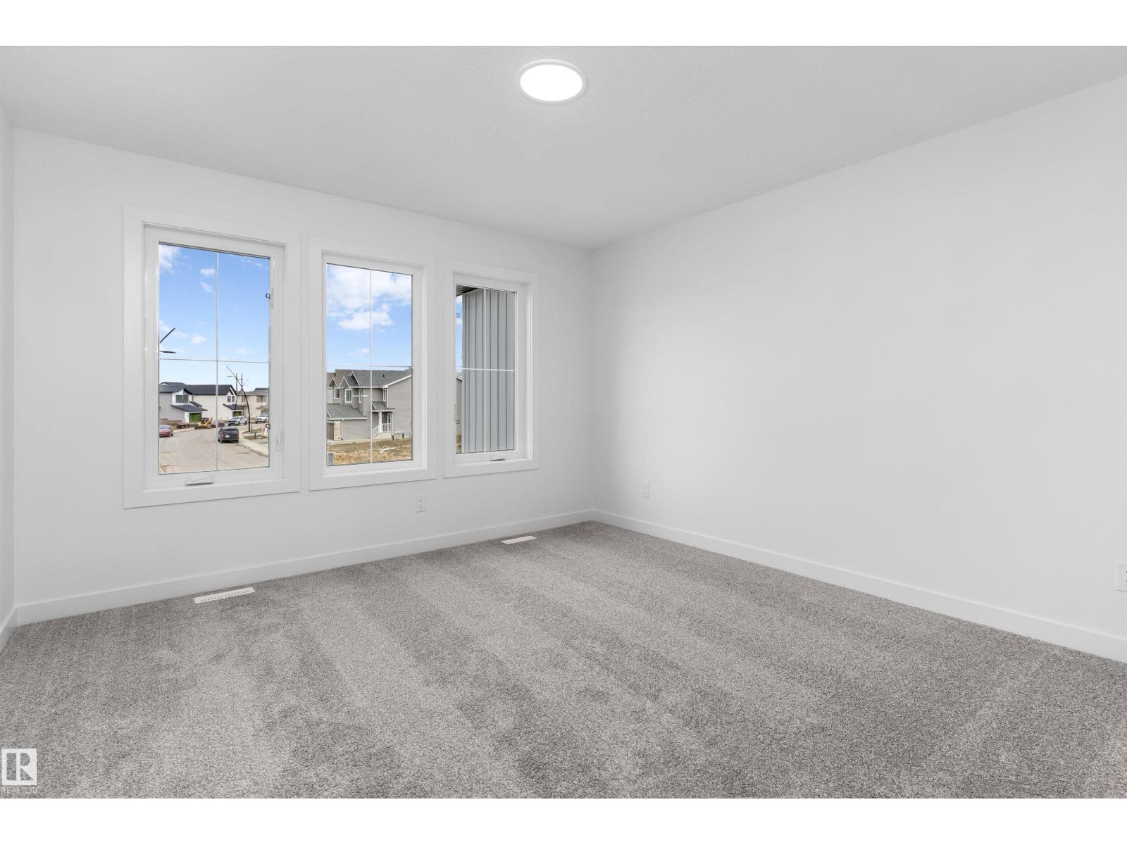 19005 24 Av Nw Property Photo 20