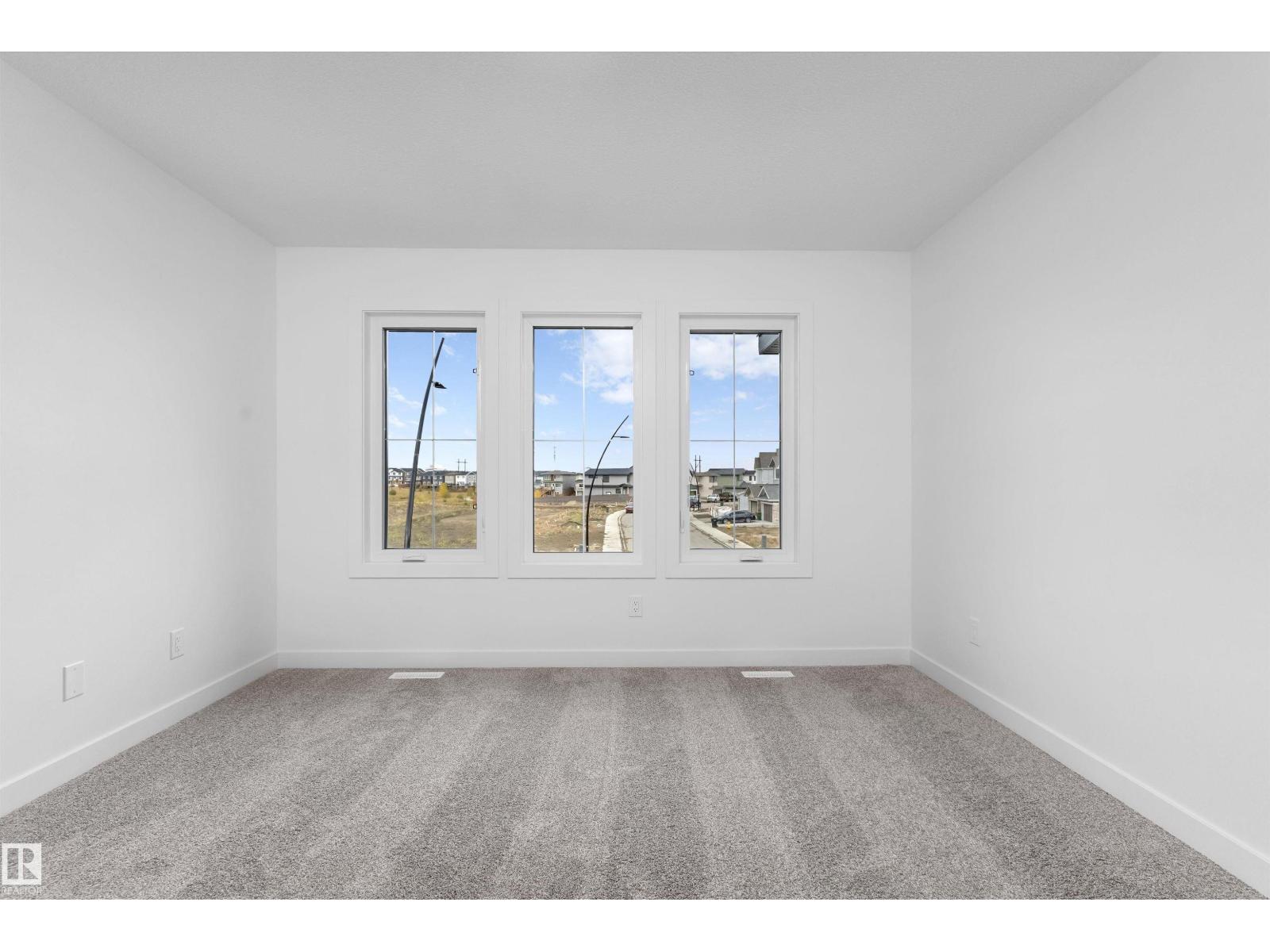 19005 24 Av Nw Property Photo 24