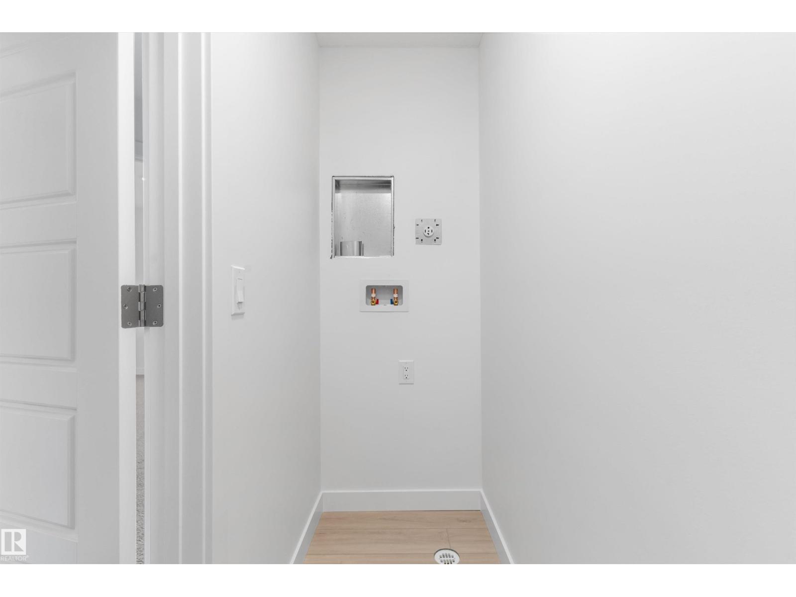 19005 24 Av Nw Property Photo 26