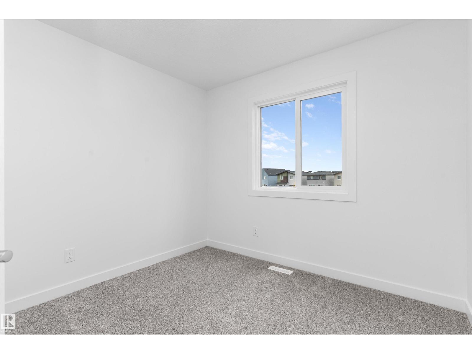 19005 24 Av Nw Property Photo 28