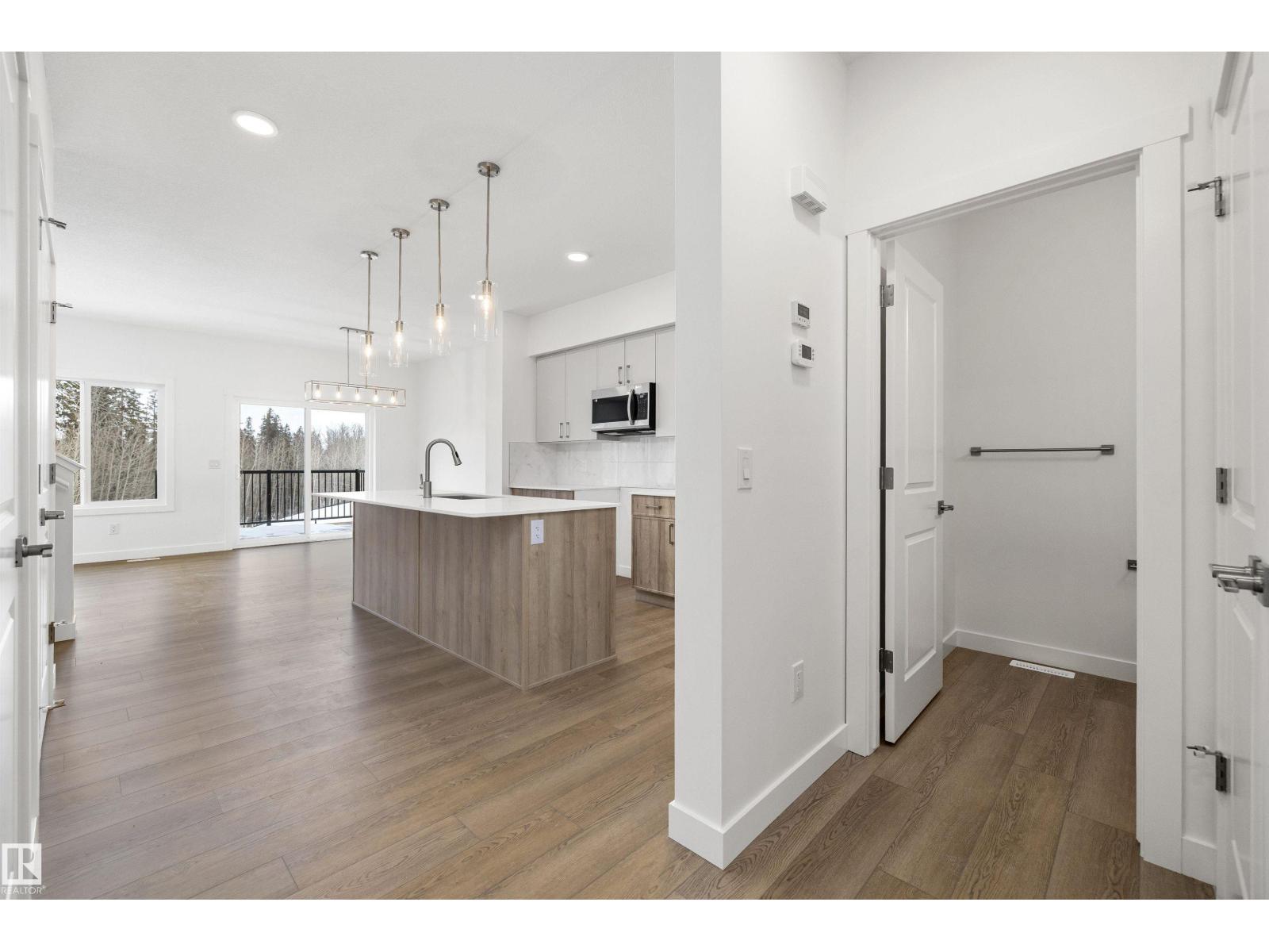 4172 Kinglet Dr Nw Property Photo 4