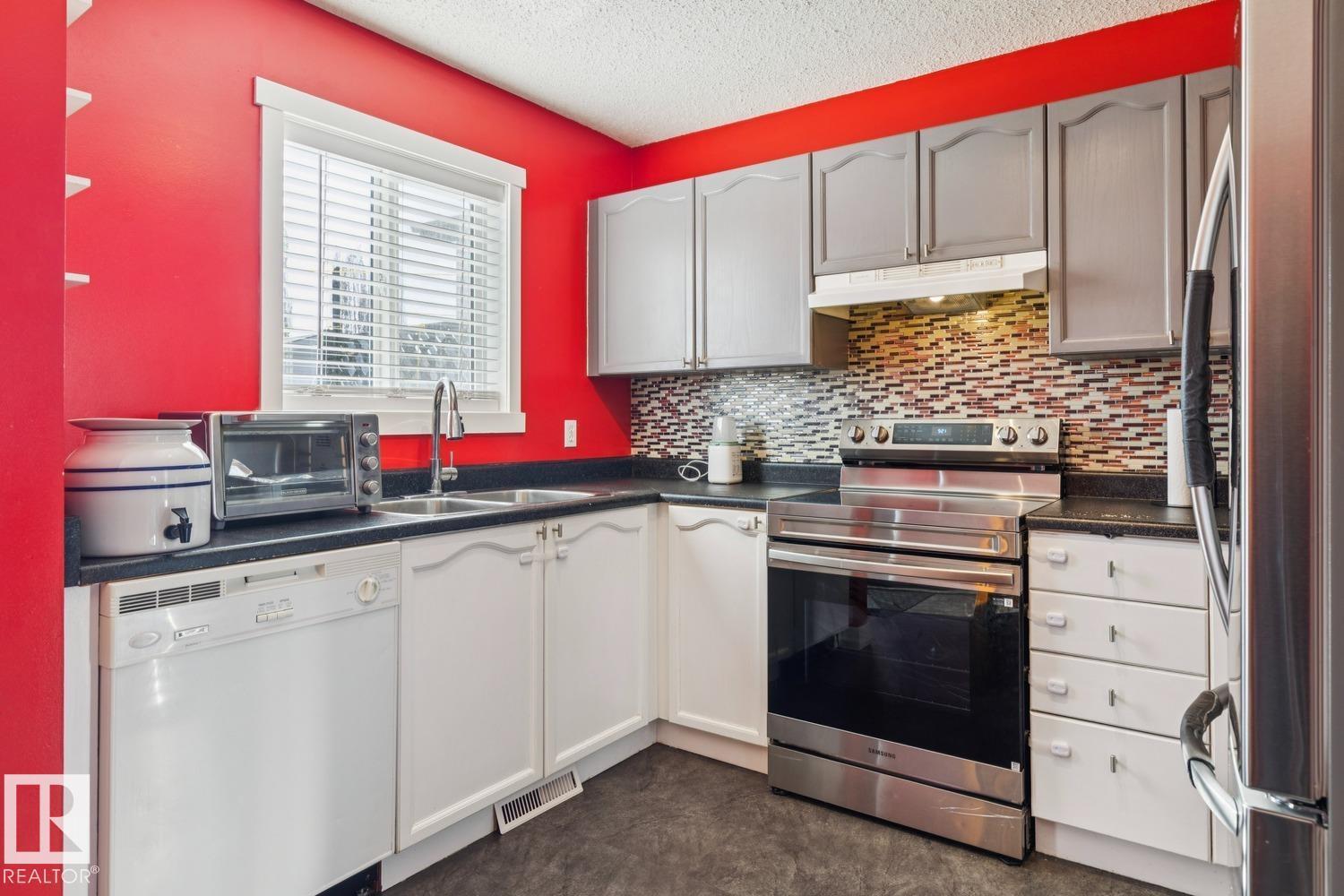 15043 132 St Nw Property Photo 12
