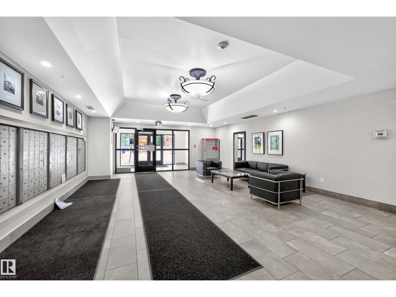 #1701 10180 104 St Nw Property Photo 6