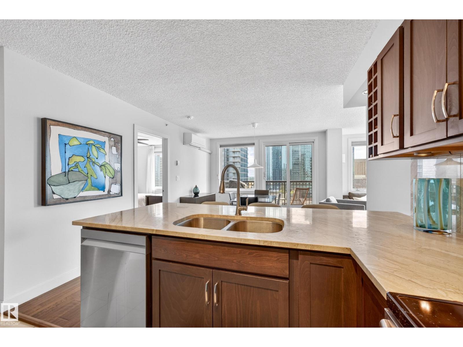 #1701 10180 104 St Nw Property Photo 11