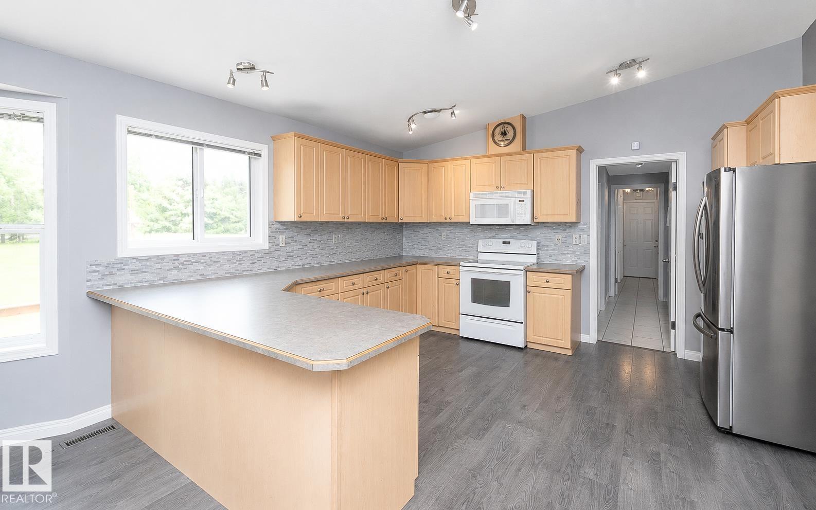 209 5128 Highway 18 Property Photo 37