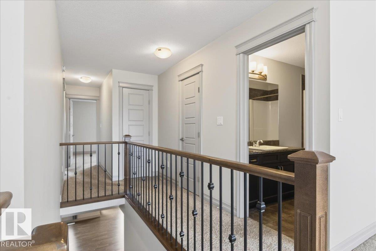 5912 19 Av Sw Property Photo 25