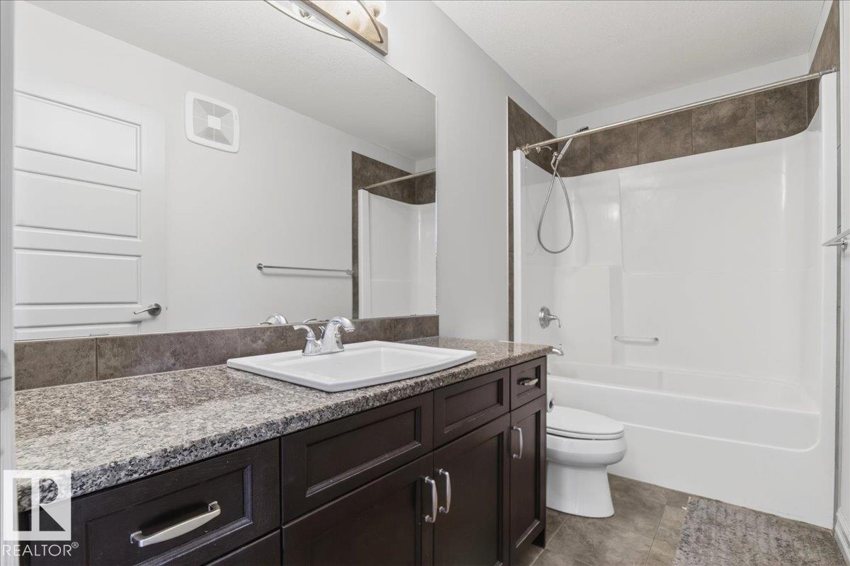 5912 19 Av Sw Property Photo 26