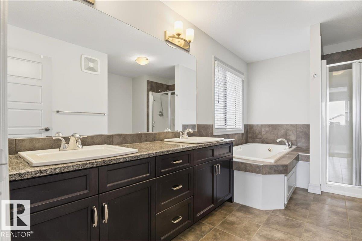 5912 19 Av Sw Property Photo 35