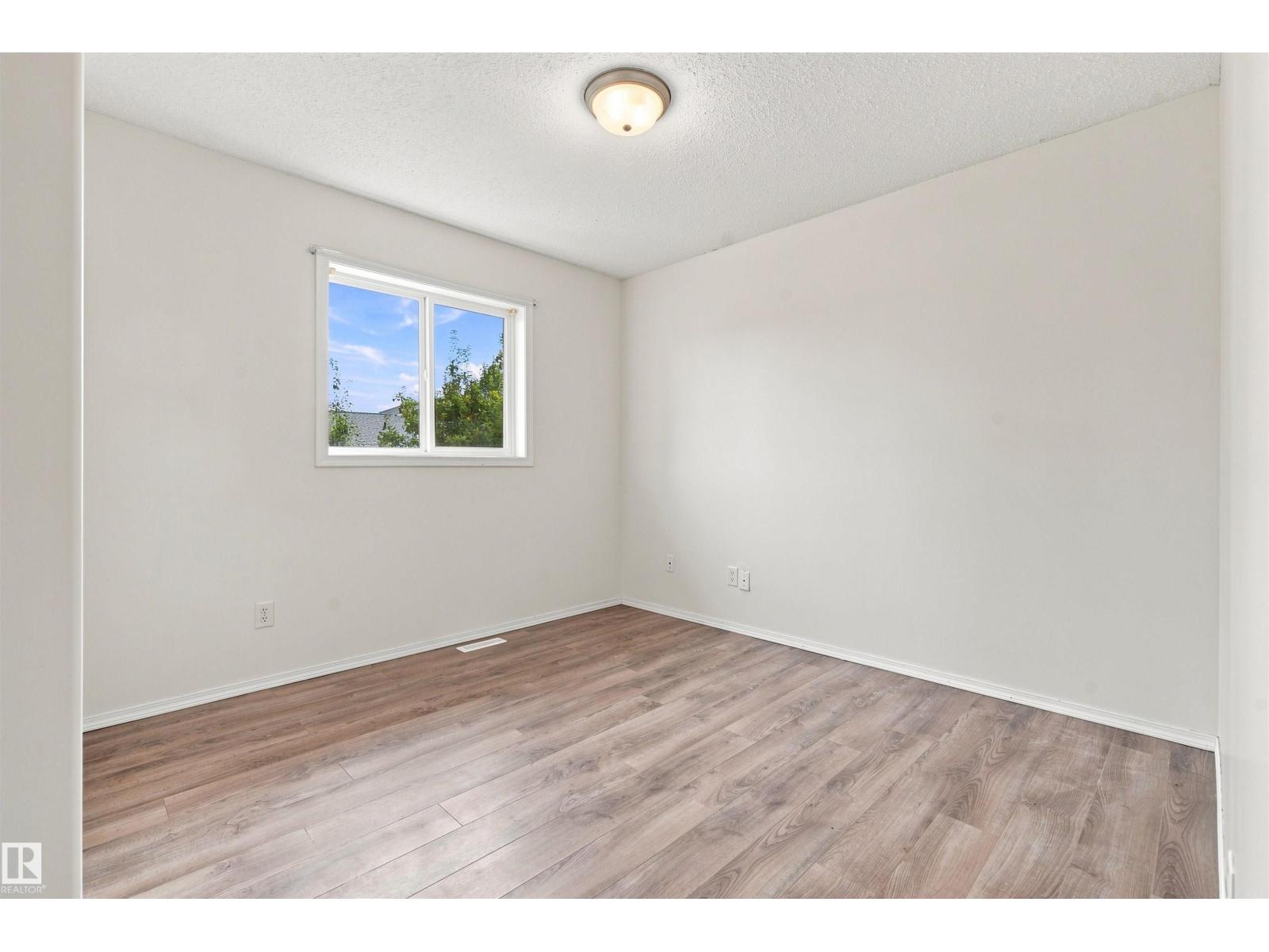 2612 6 Av Property Photo 15
