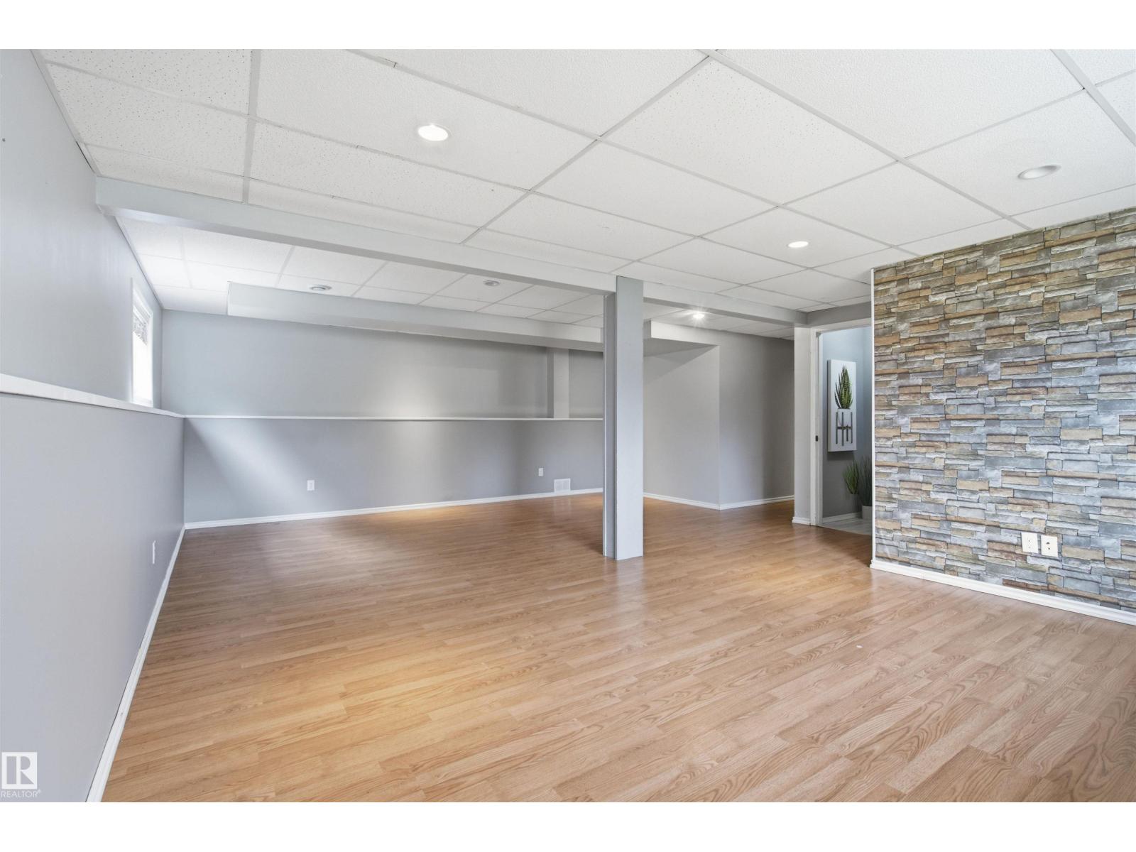 2612 6 Av Property Photo 17