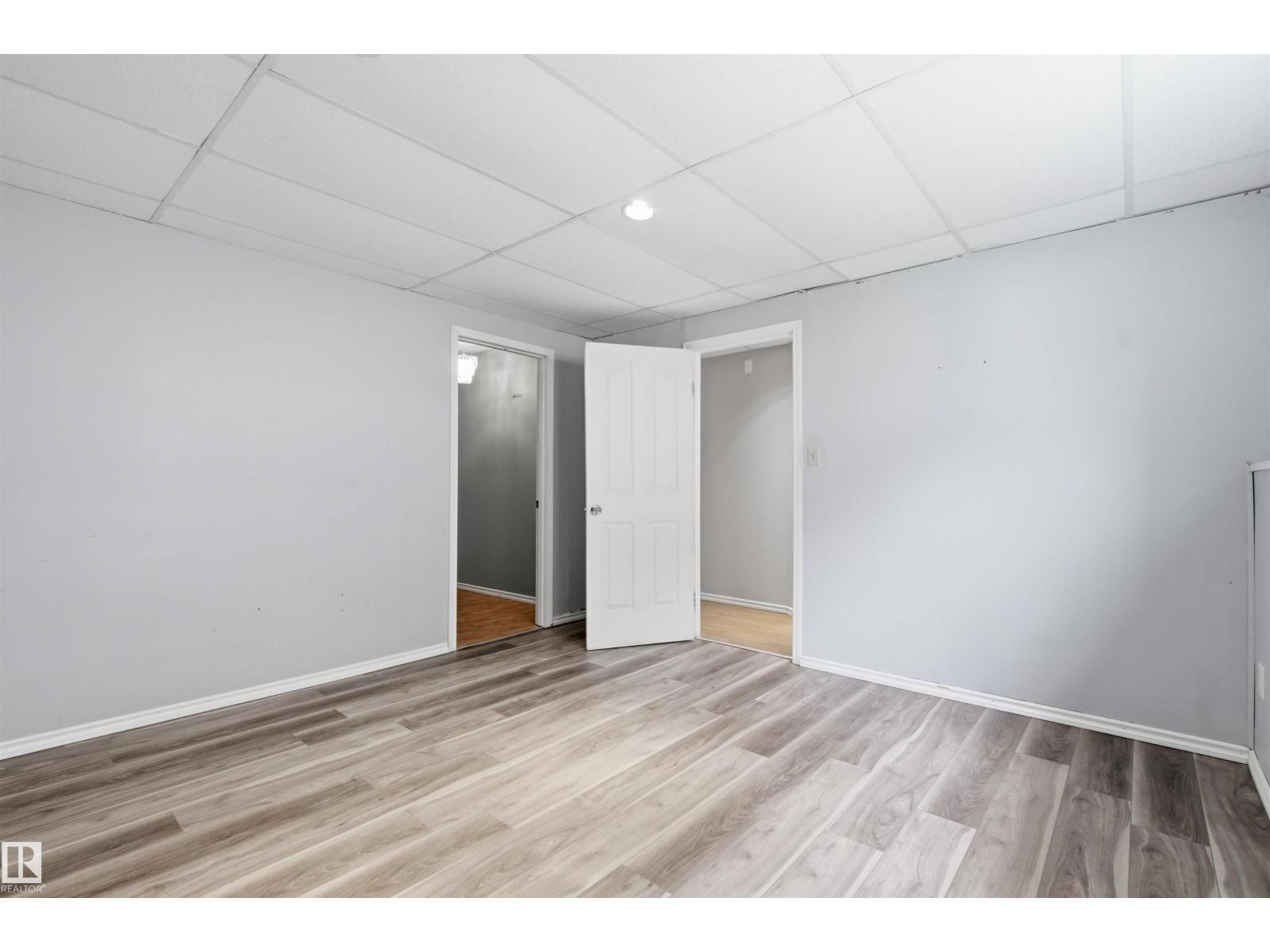 2612 6 Av Property Photo 21