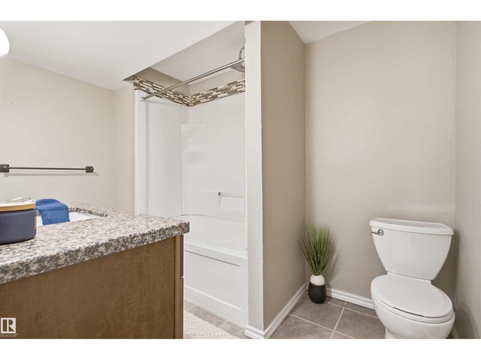 2612 6 Av Property Photo 23