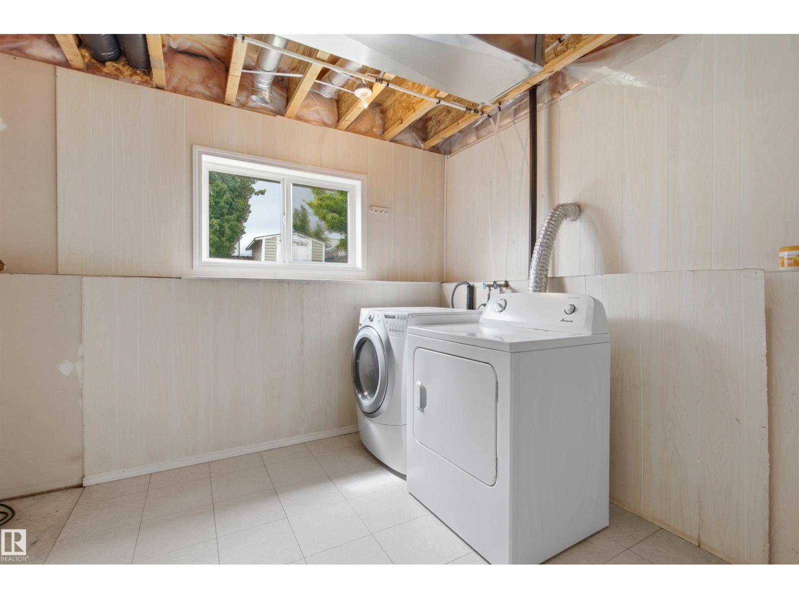 2612 6 Av Property Photo 24