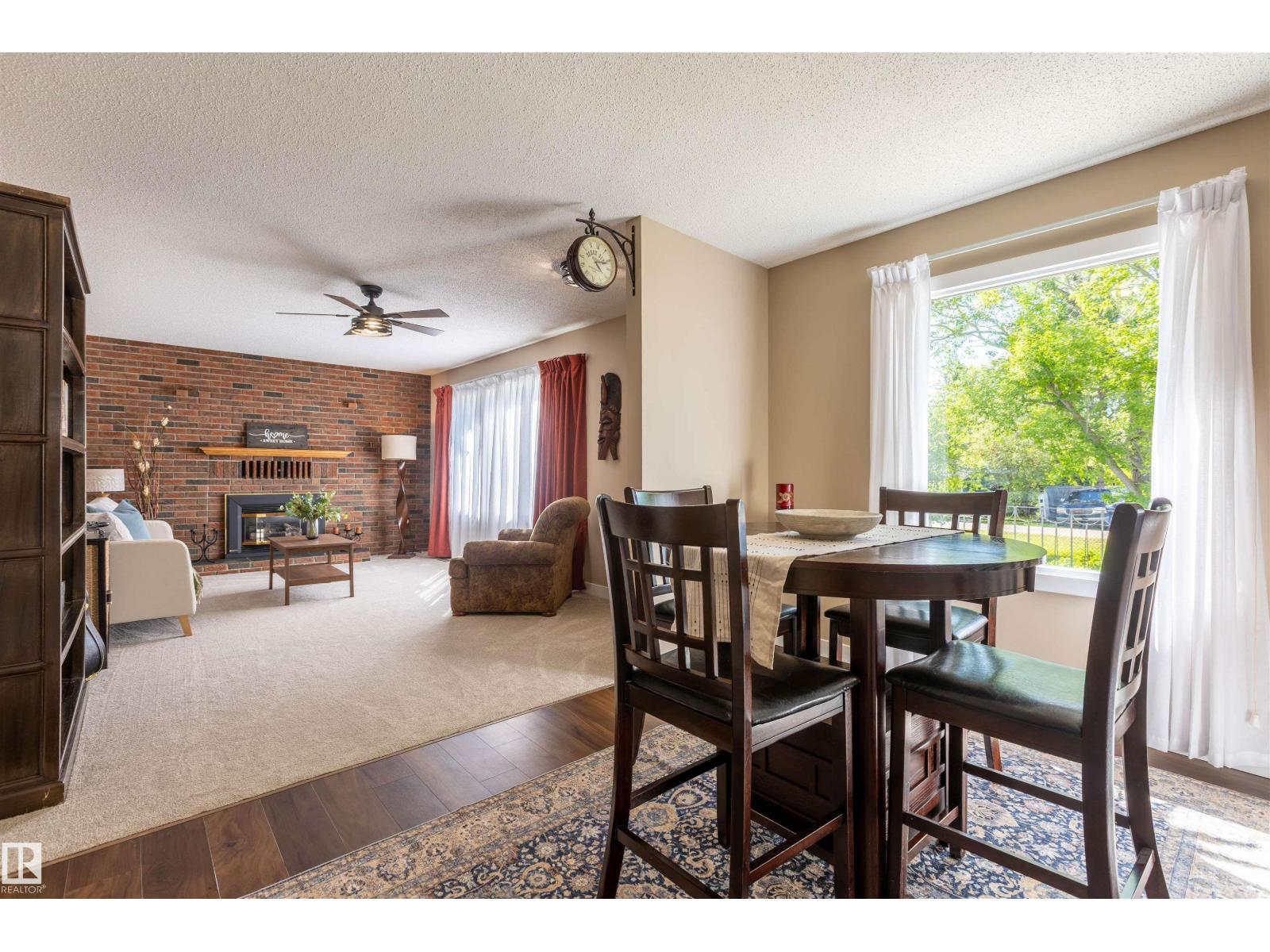 5115 49 Av Property Photo 11