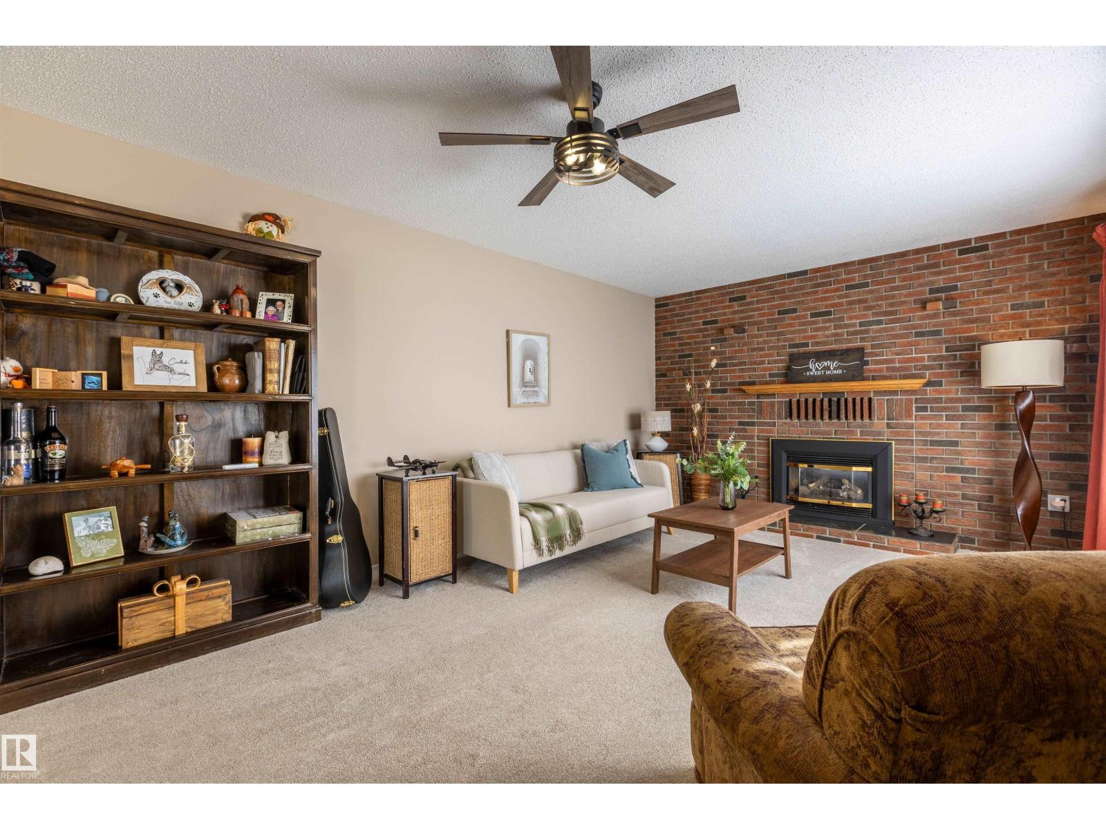 5115 49 Av Property Photo 13