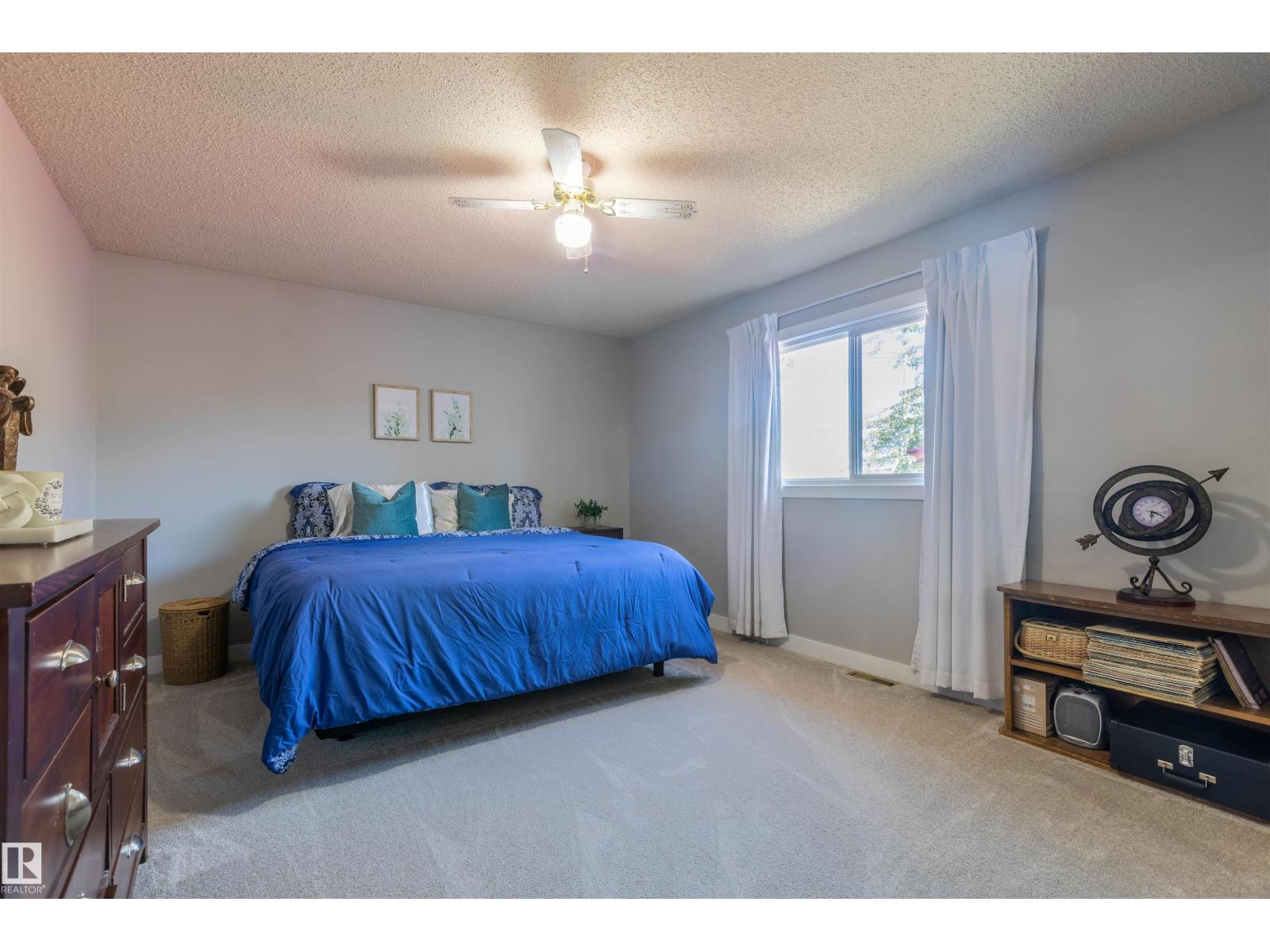 5115 49 Av Property Photo 19