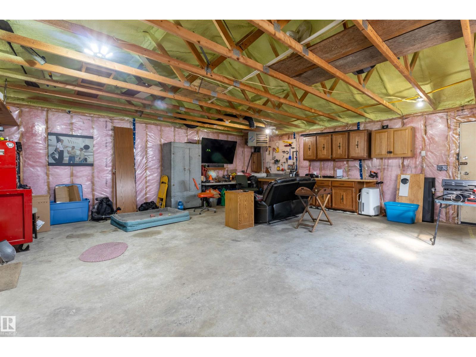 5115 49 Av Property Photo 41