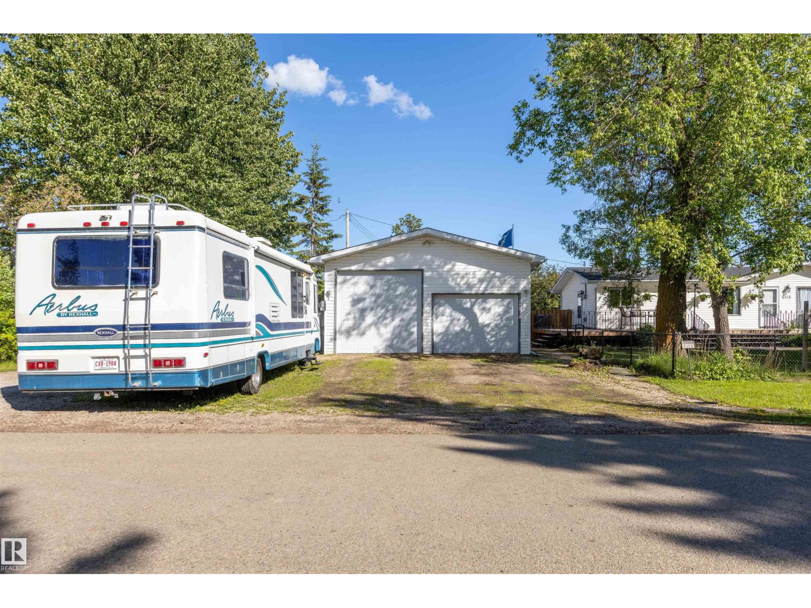 5115 49 Av Property Photo 47
