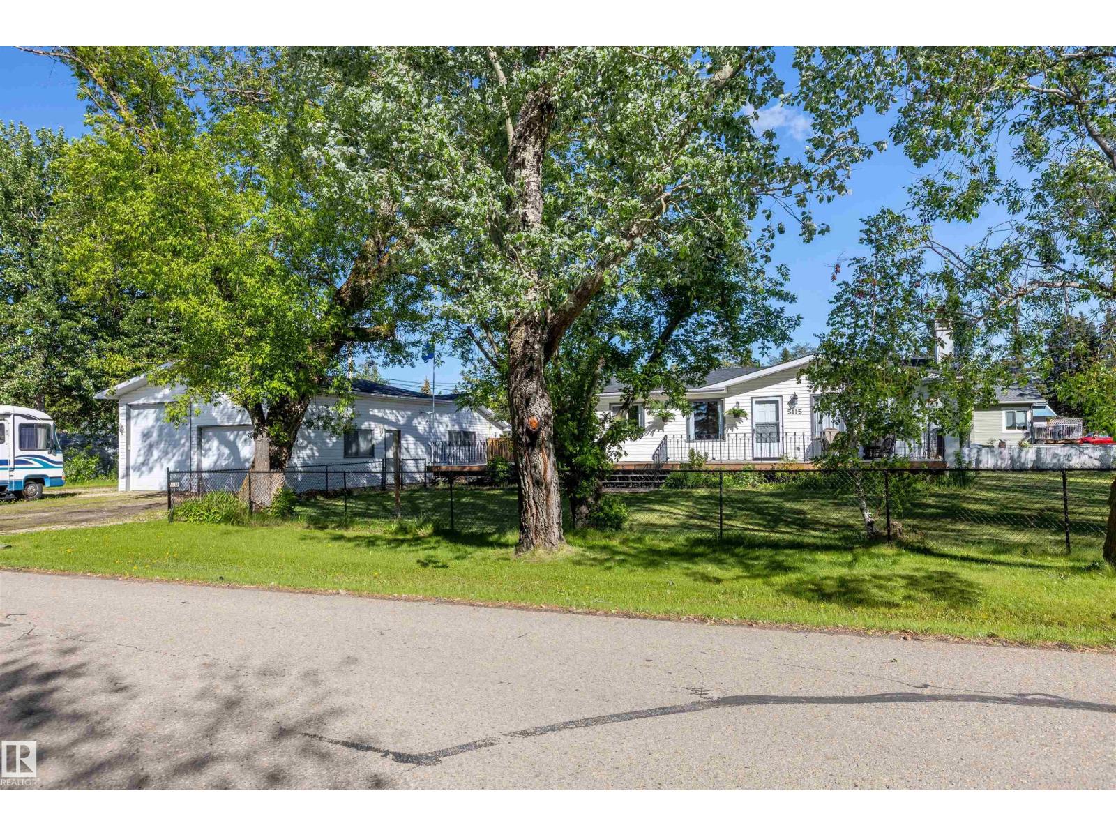 5115 49 Av Property Photo 49