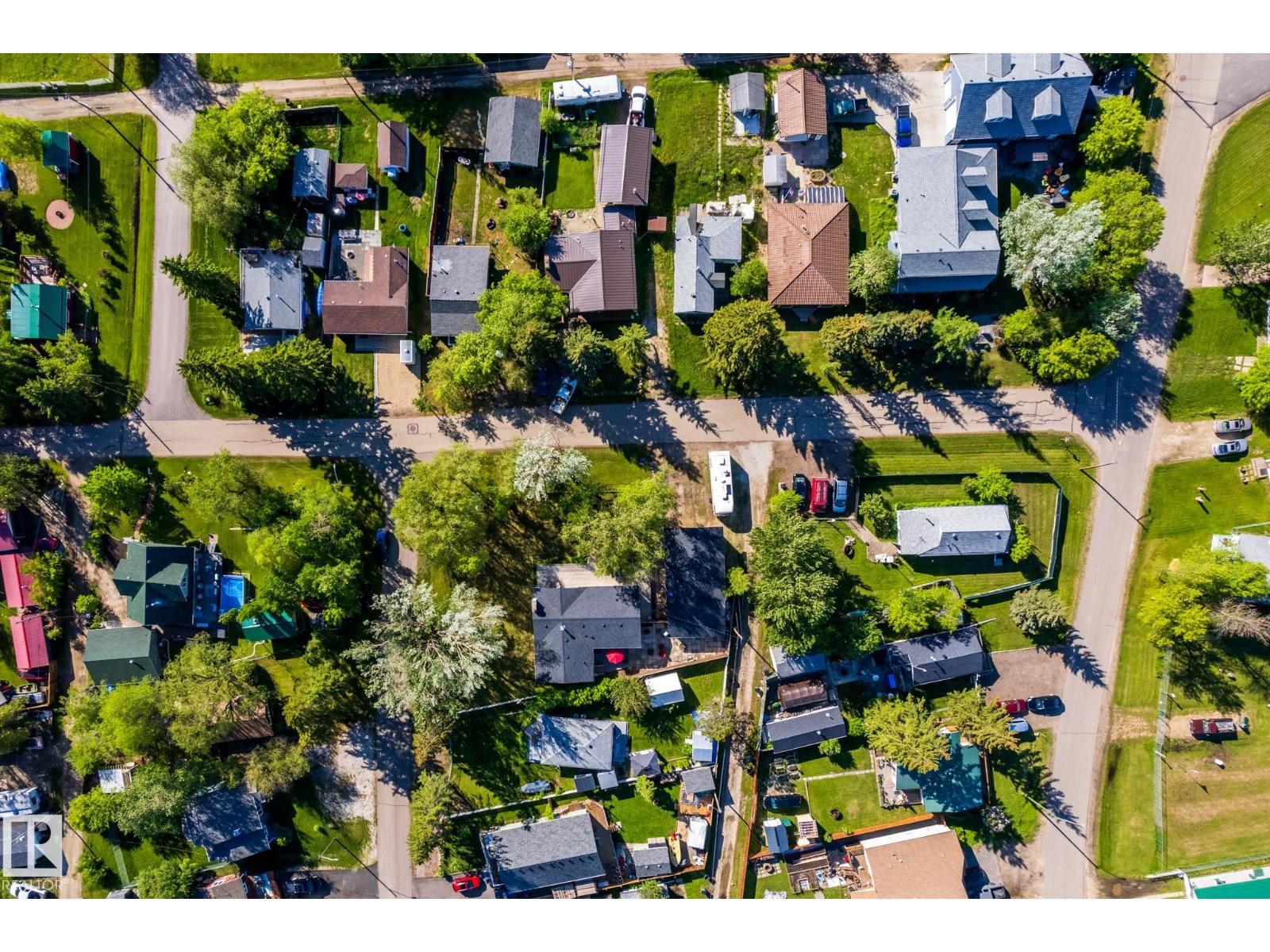 5115 49 Av Property Photo 55