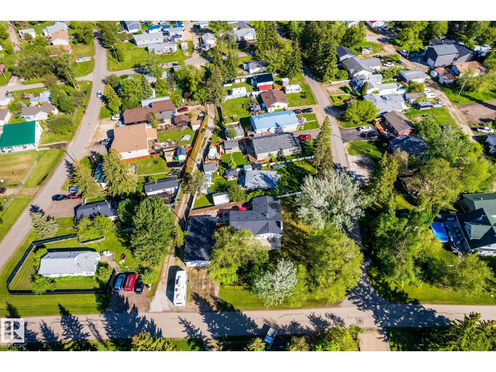 5115 49 Av Property Photo 58