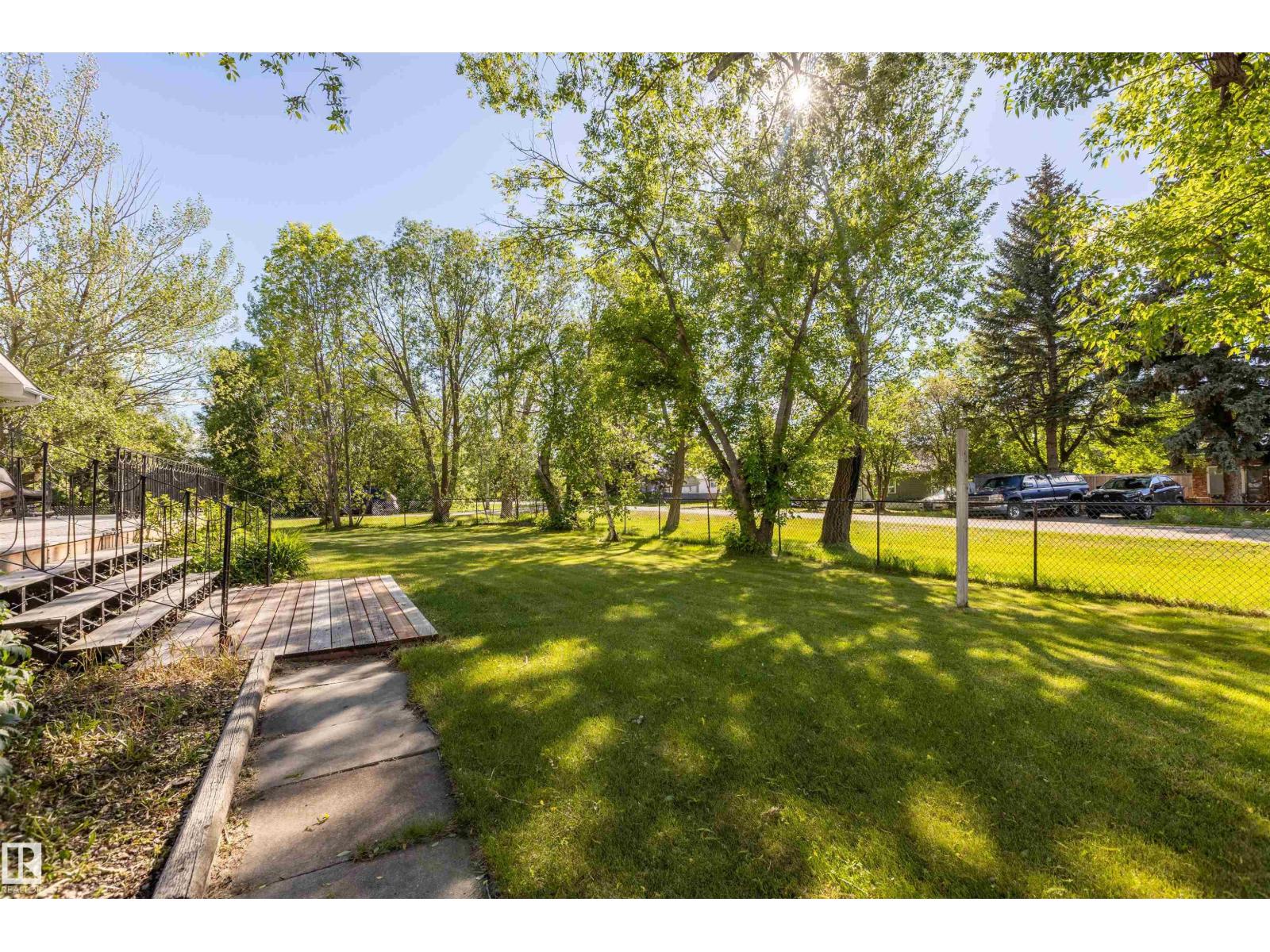 5115 49 Av Property Photo 64