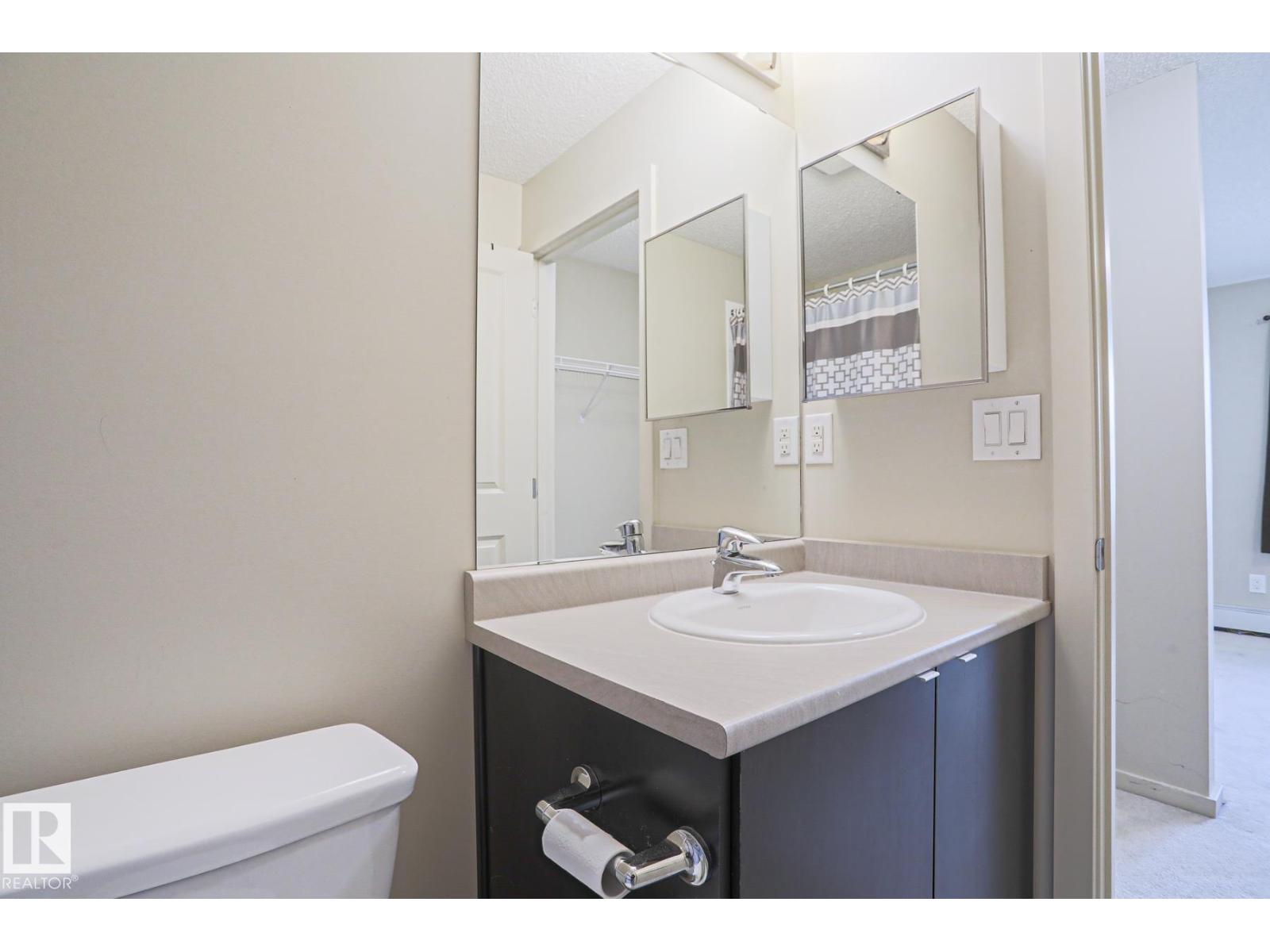 #411 3353 16a Av Nw Property Photo 11