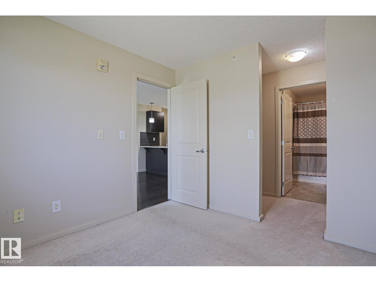 #411 3353 16a Av Nw Property Photo 13