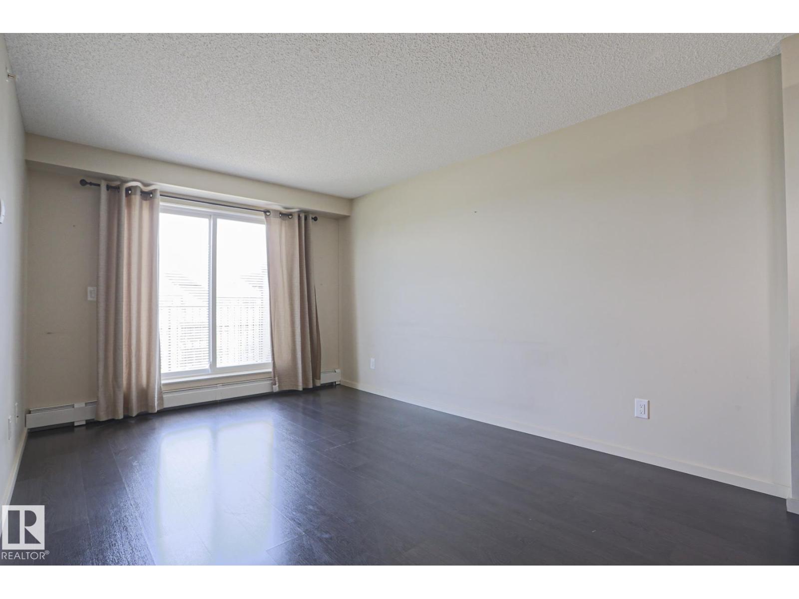 #411 3353 16a Av Nw Property Photo 19