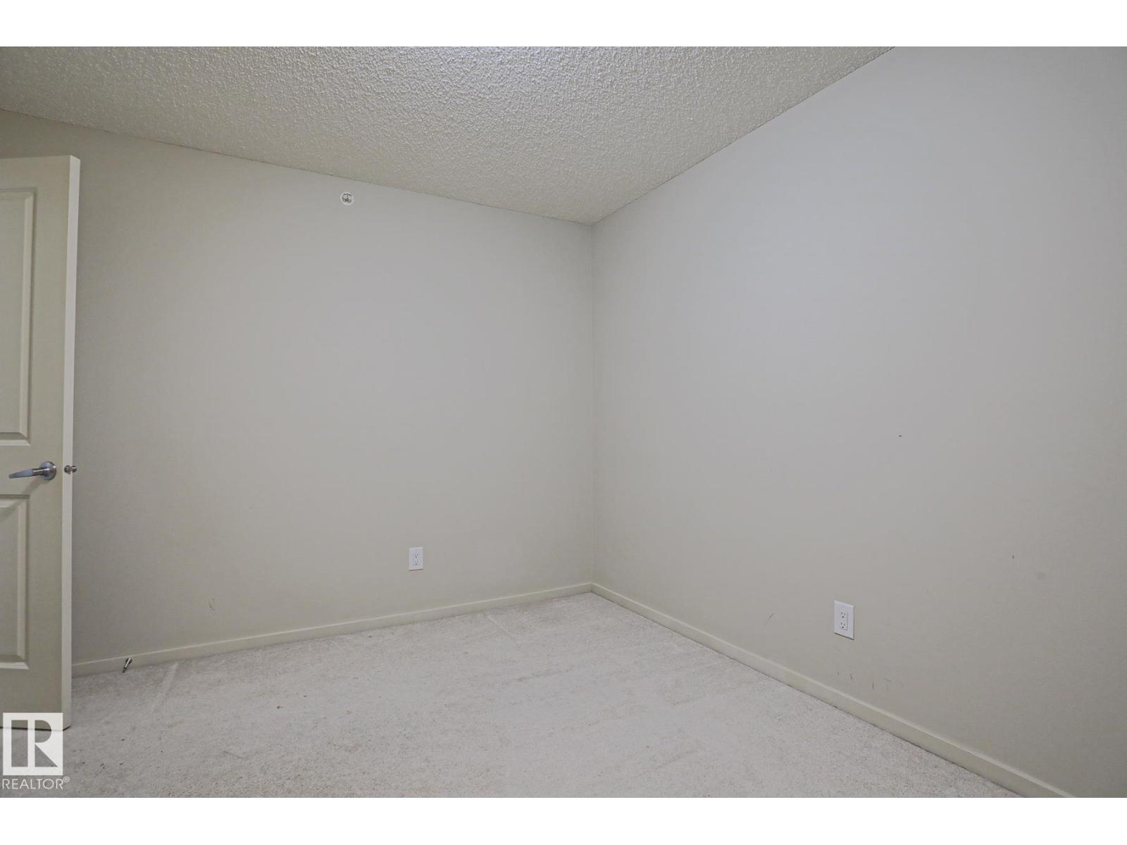 #411 3353 16a Av Nw Property Photo 23