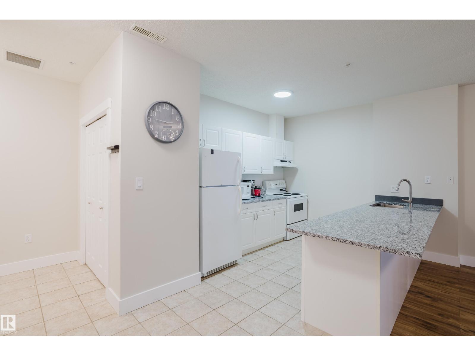 #407 9919 105 St Nw Property Photo 5