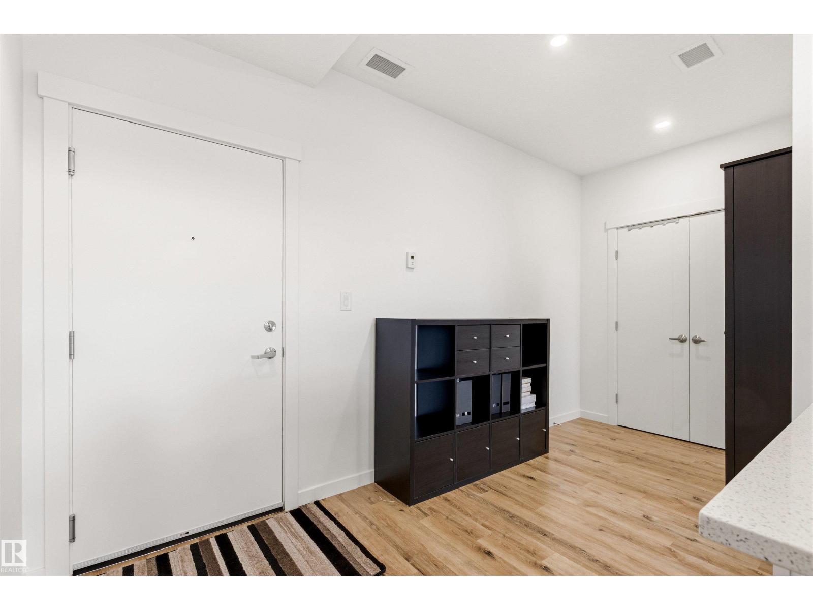#413 11503 76 Av Nw Property Photo 4