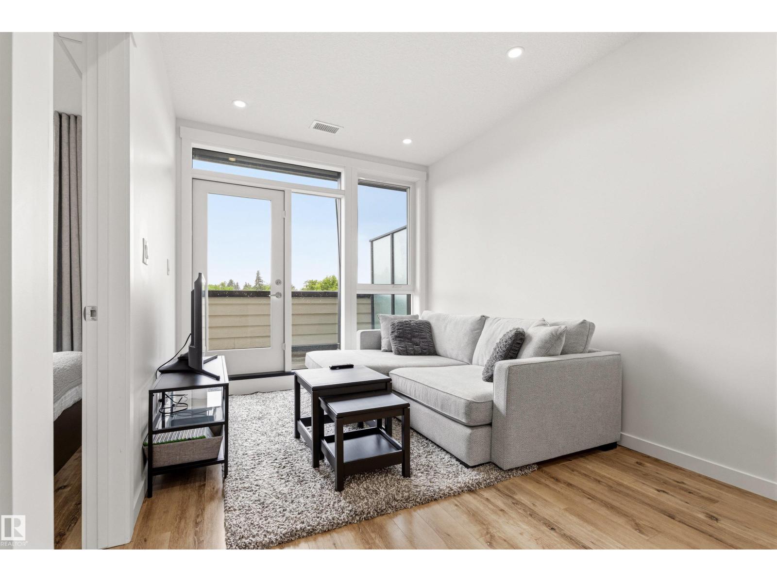 #413 11503 76 Av Nw Property Photo 13