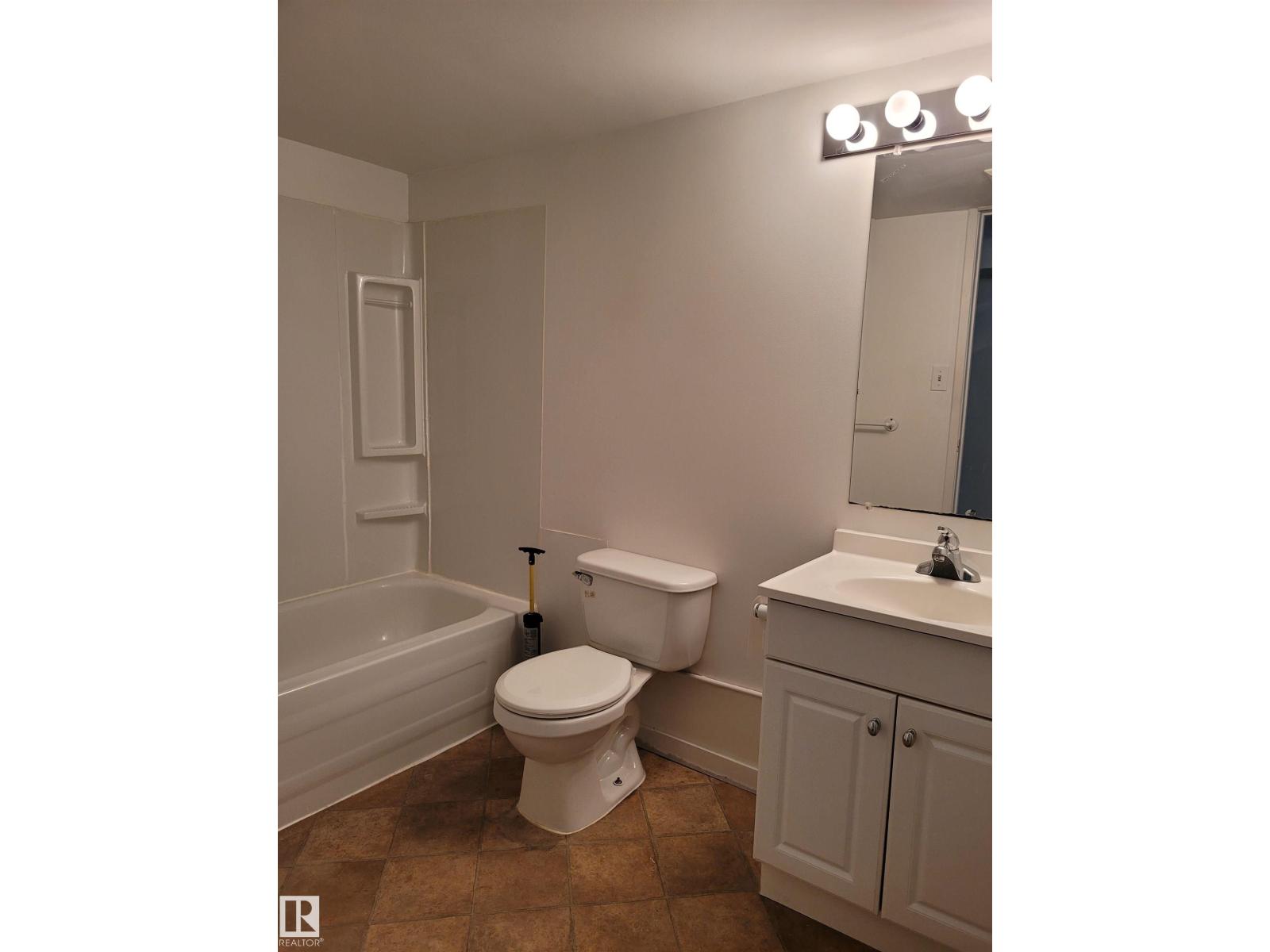 10219a 155 St Nw Property Photo 11