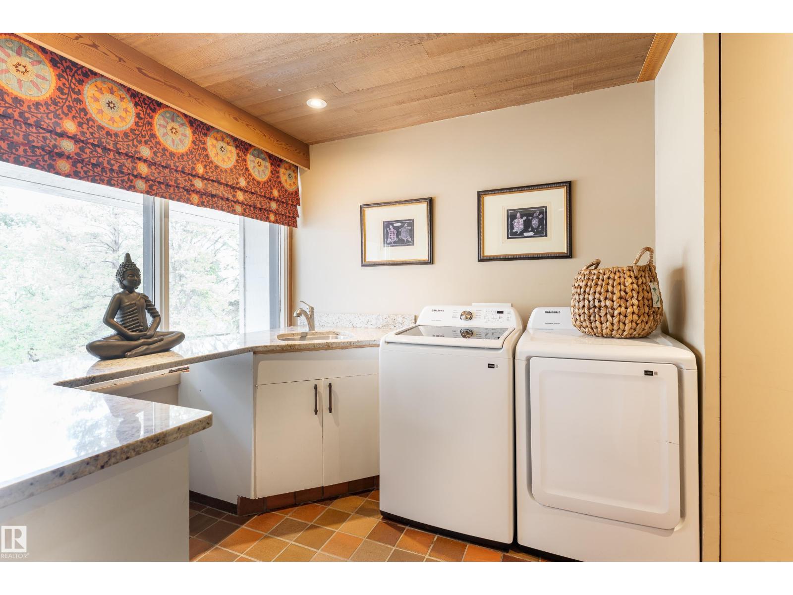 20211 9 Av Sw Property Photo 19