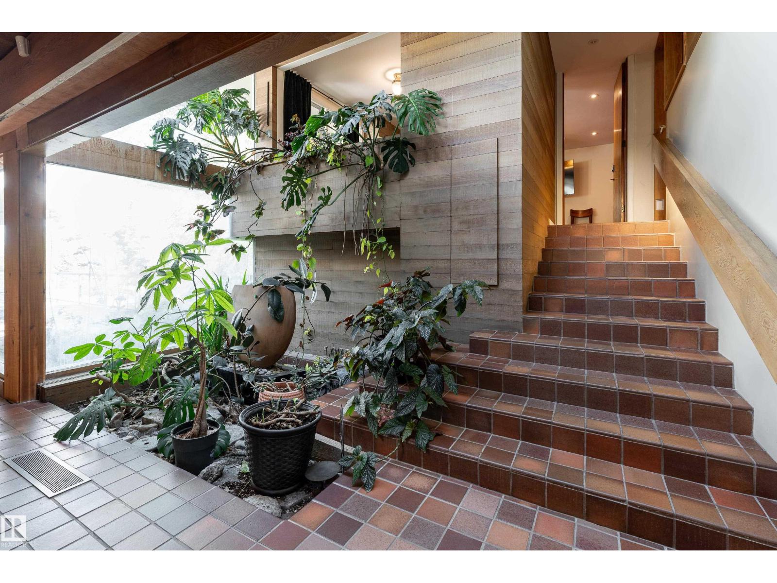 20211 9 Av Sw Property Photo 22