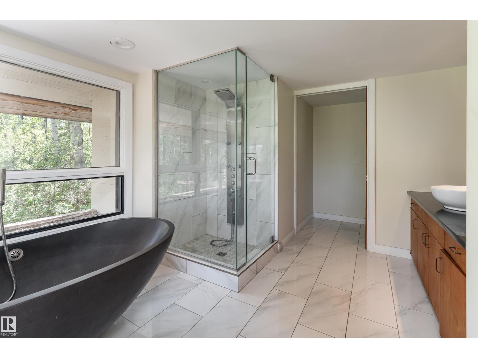 20211 9 Av Sw Property Photo 35