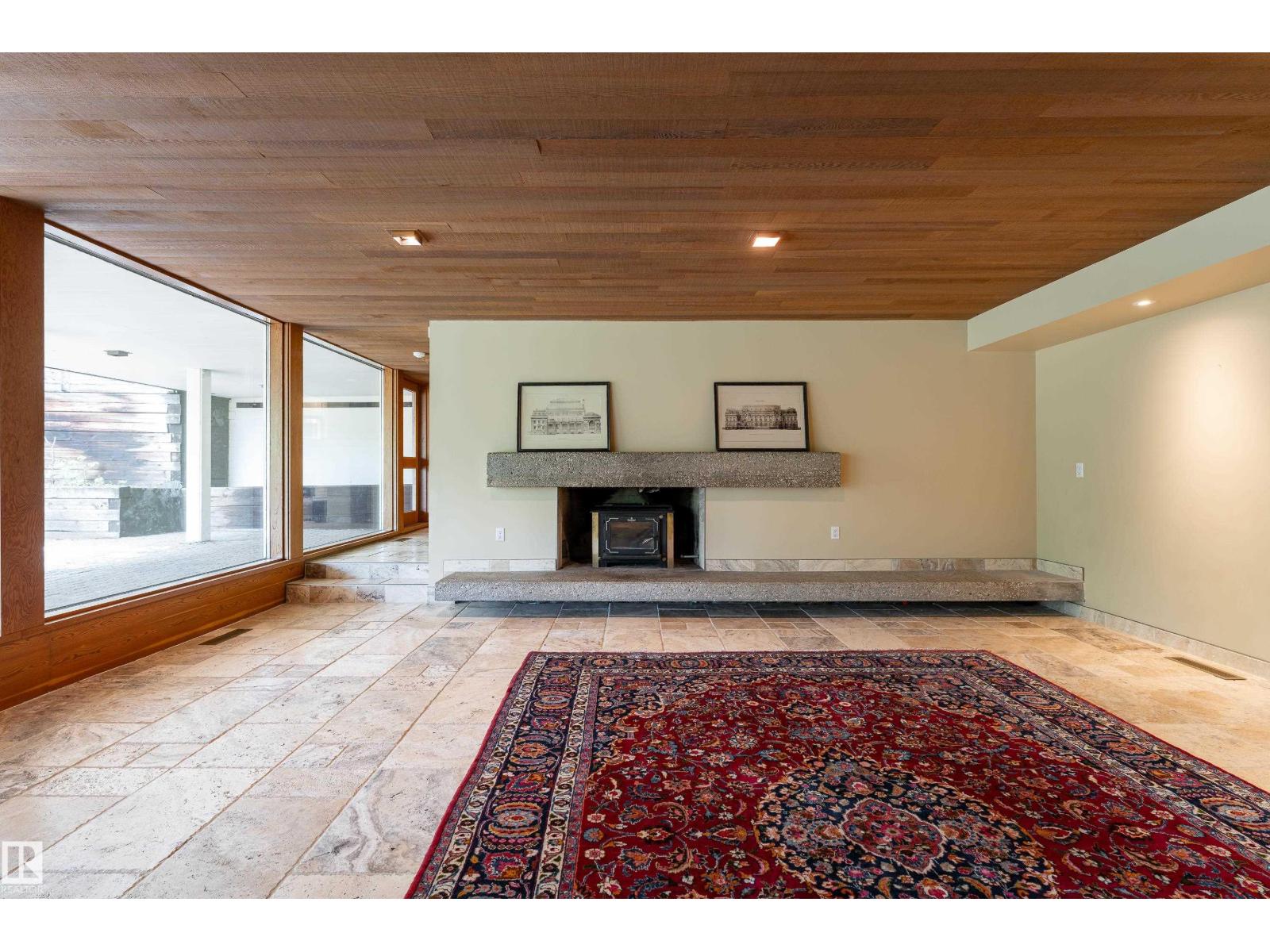 20211 9 Av Sw Property Photo 40