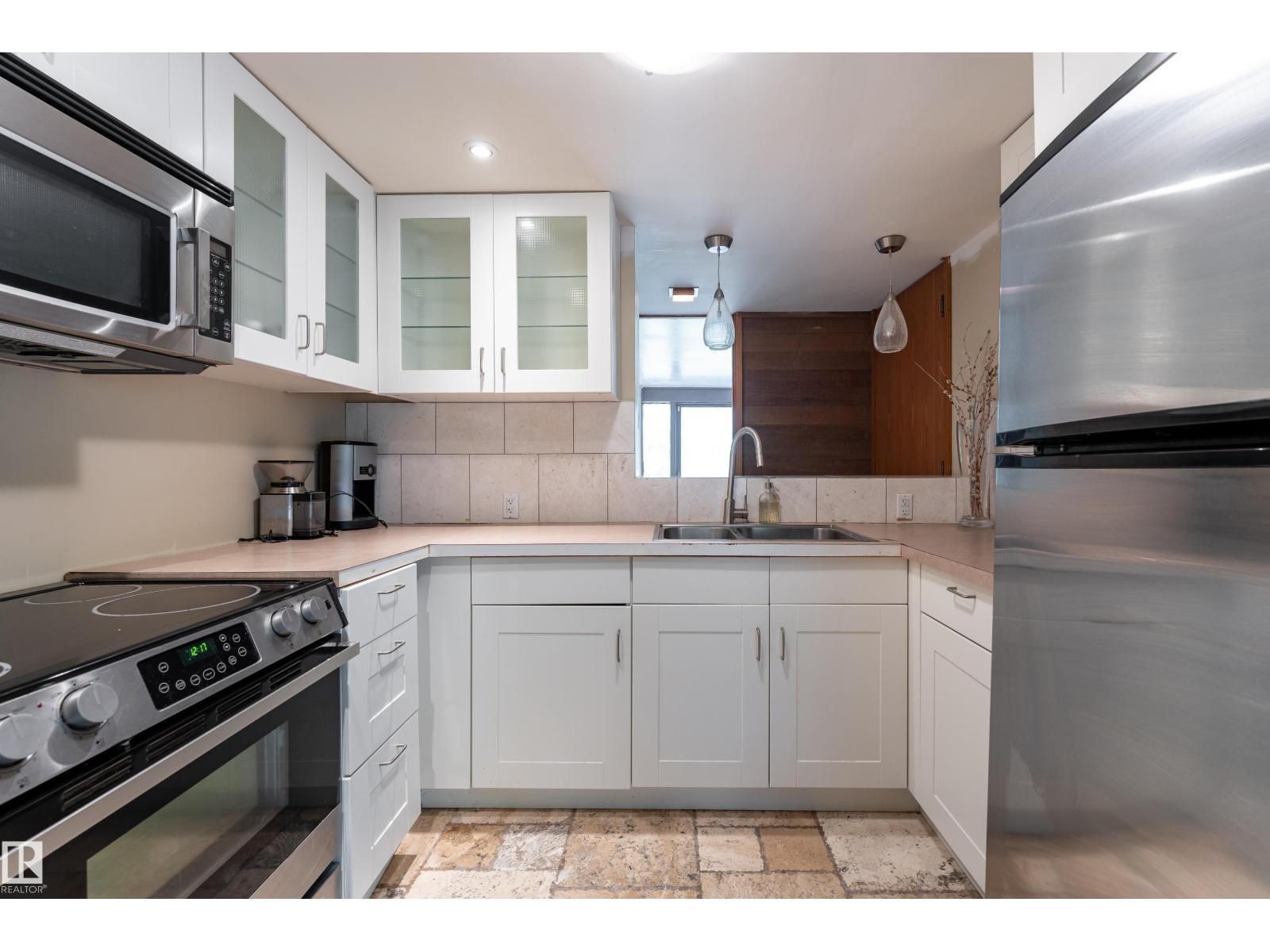 20211 9 Av Sw Property Photo 42