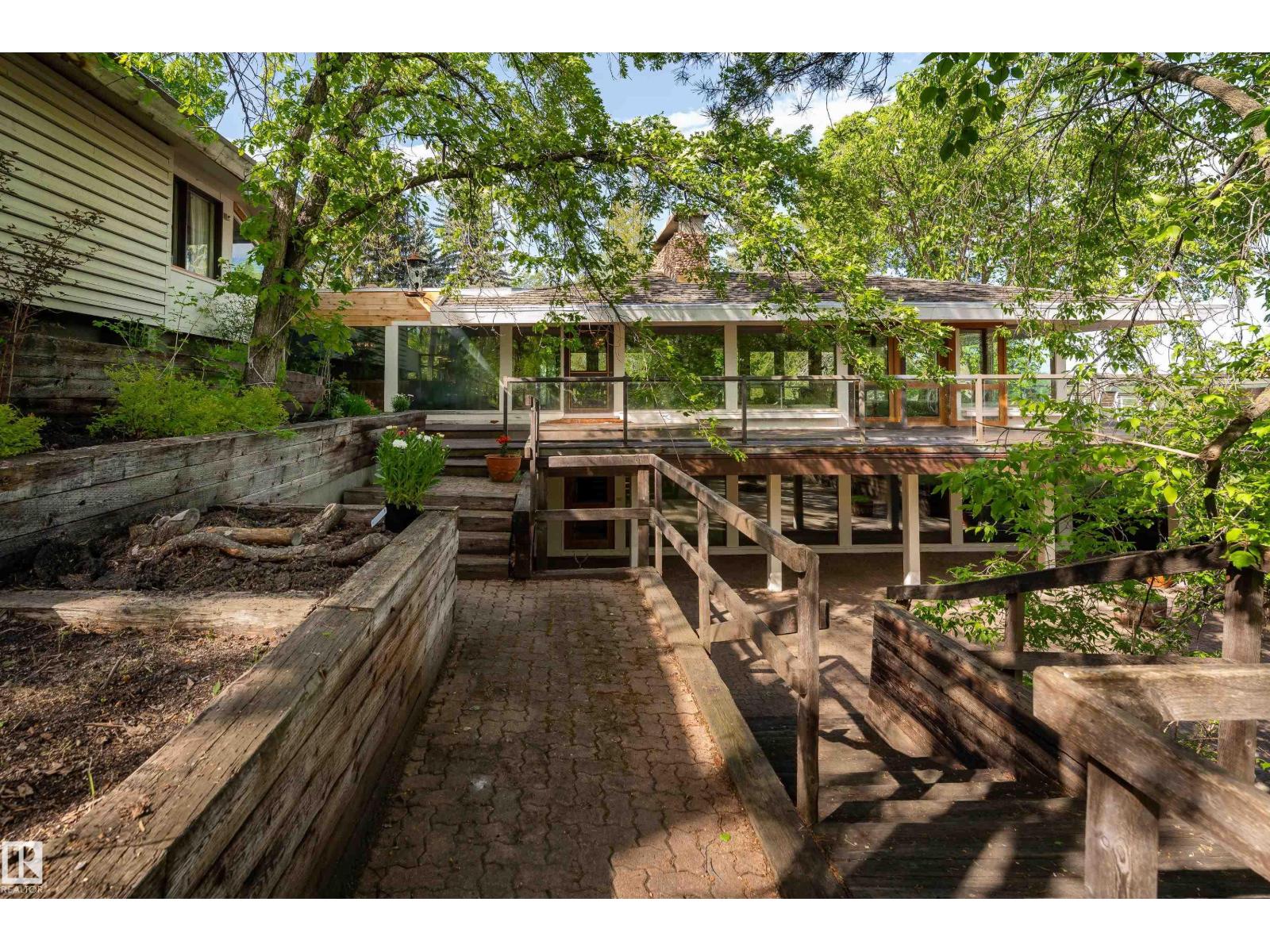 20211 9 Av Sw Property Photo 54