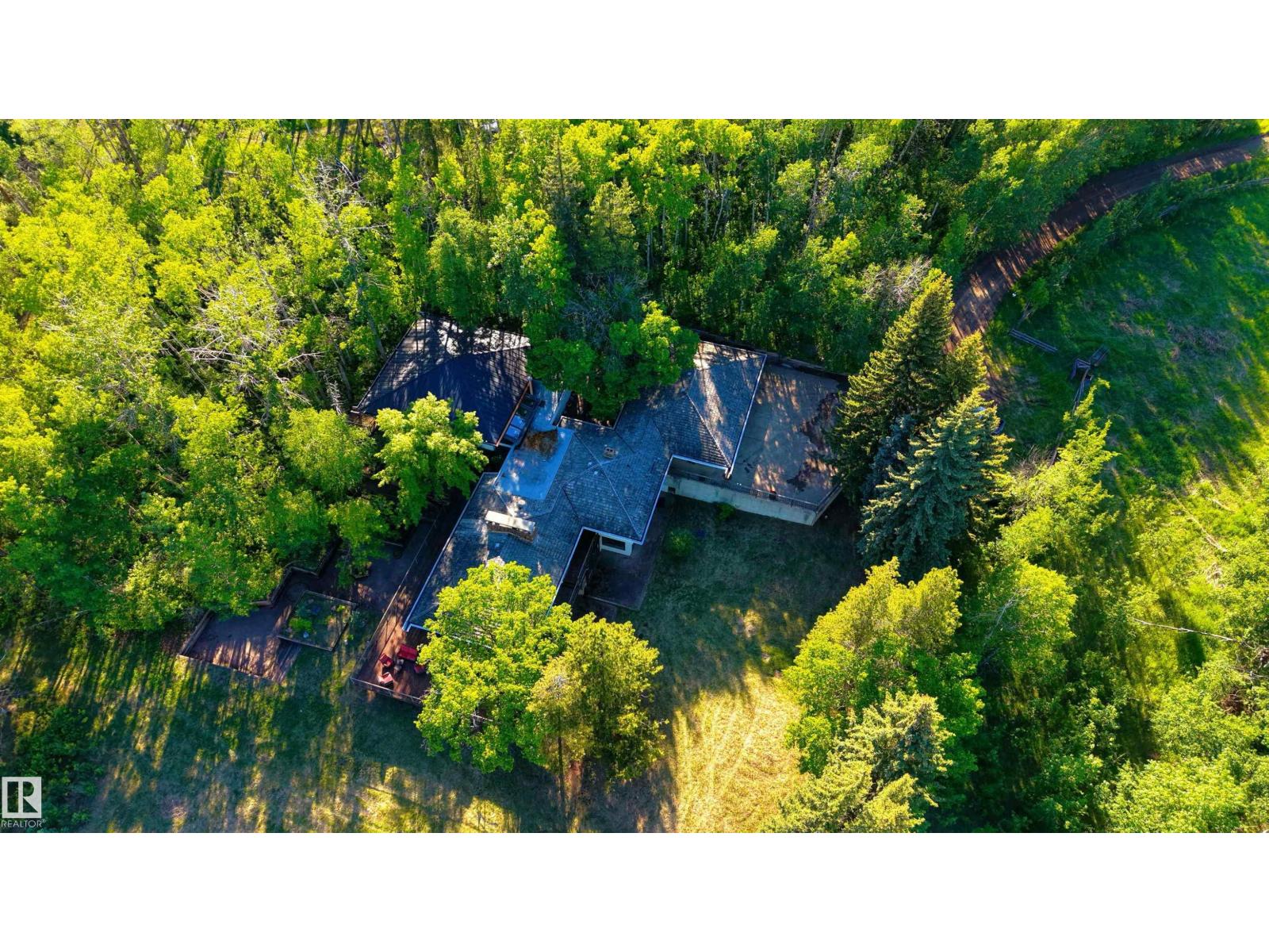20211 9 Av Sw Property Photo 65