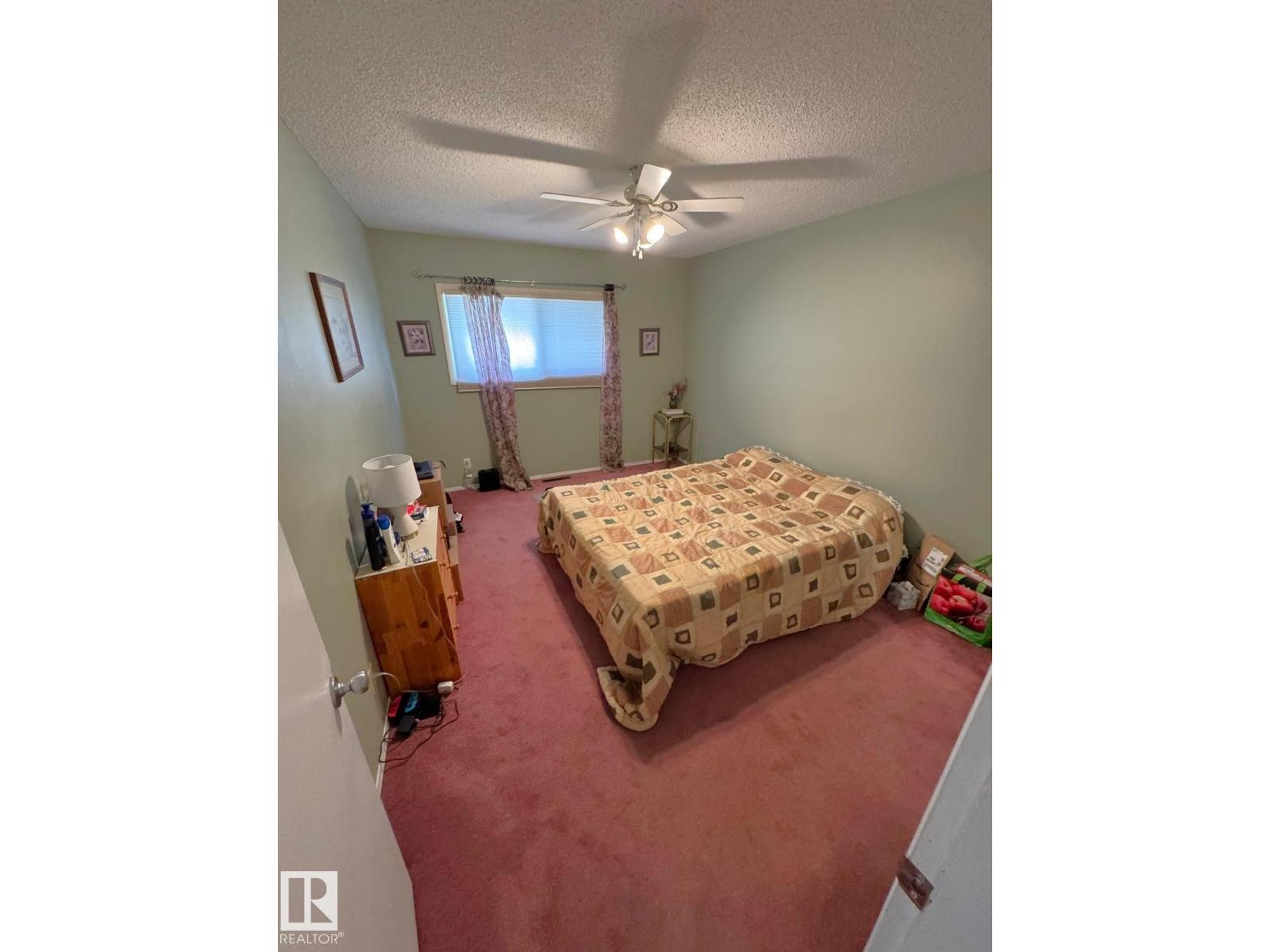 5093 45 St Property Photo 11
