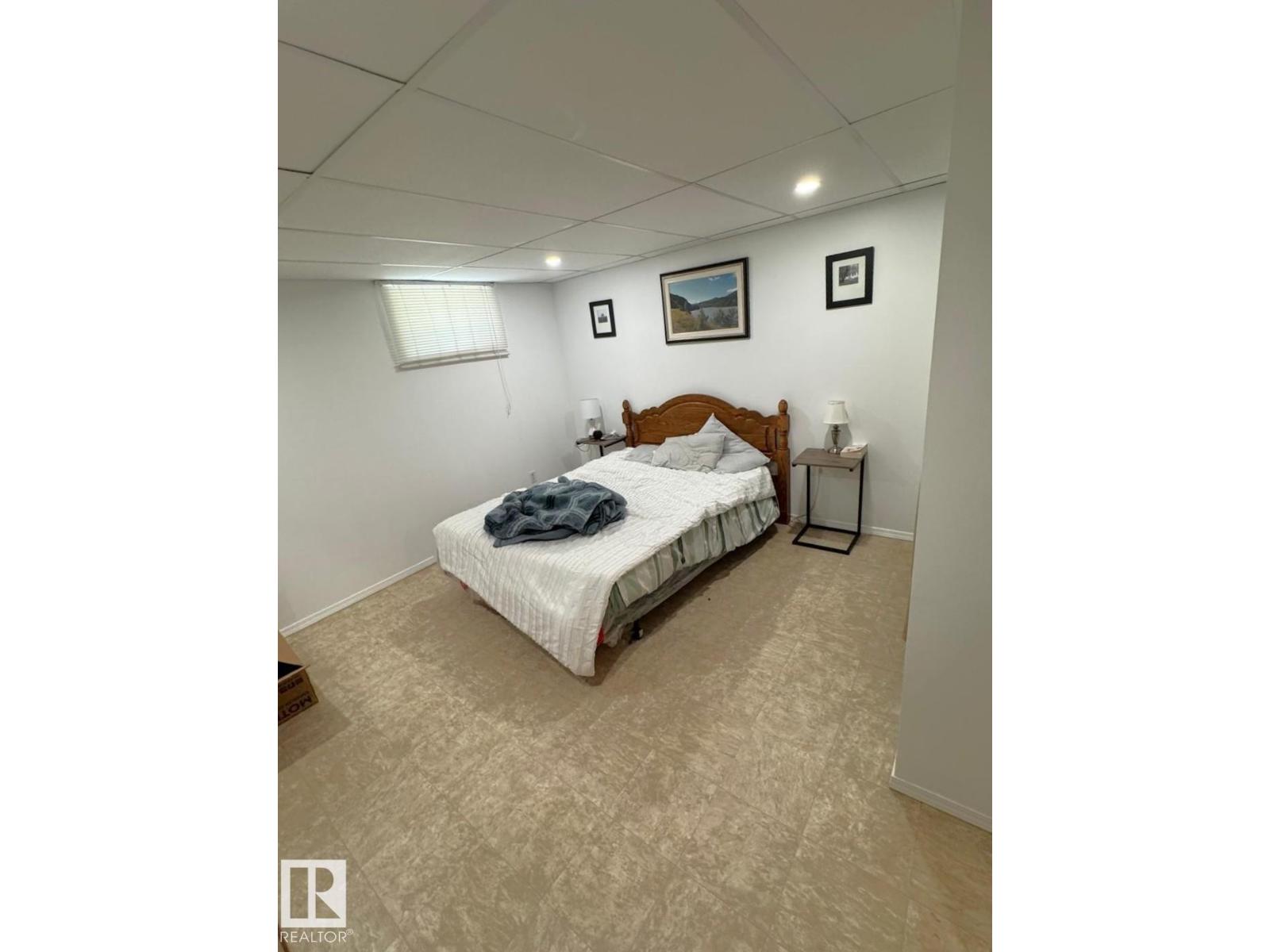 5093 45 St Property Photo 19