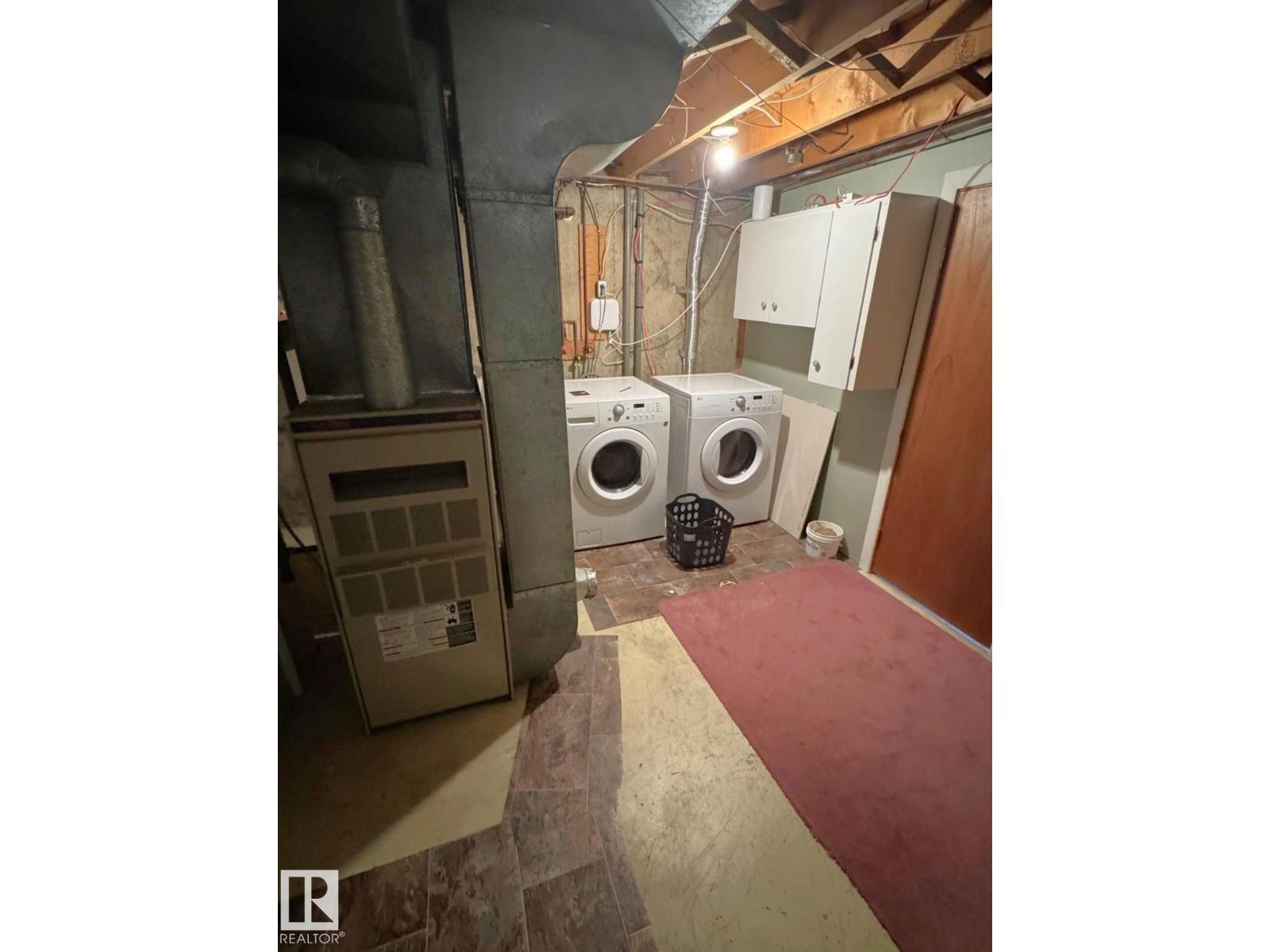 5093 45 St Property Photo 23