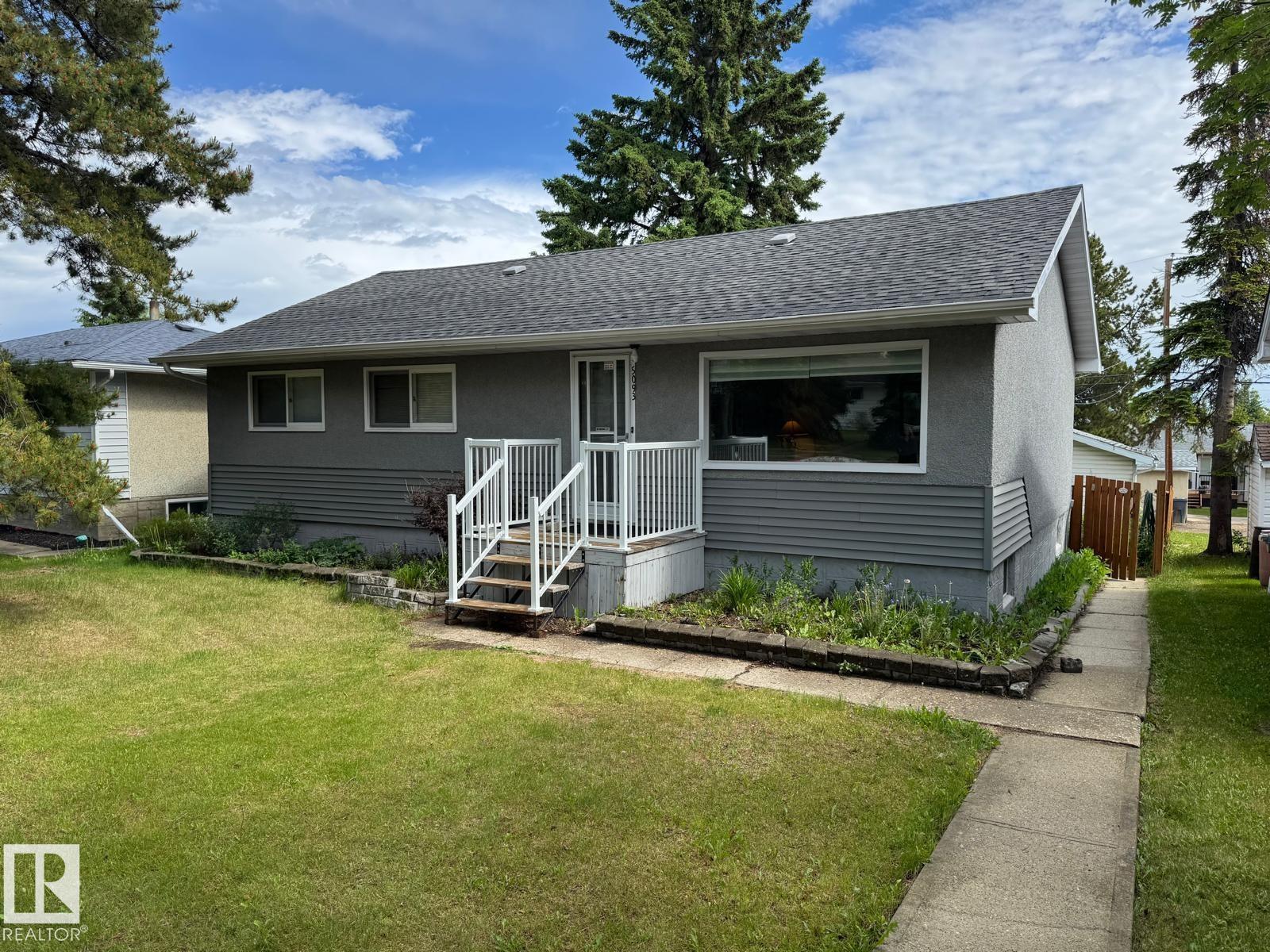 5093 45 St Property Photo 35
