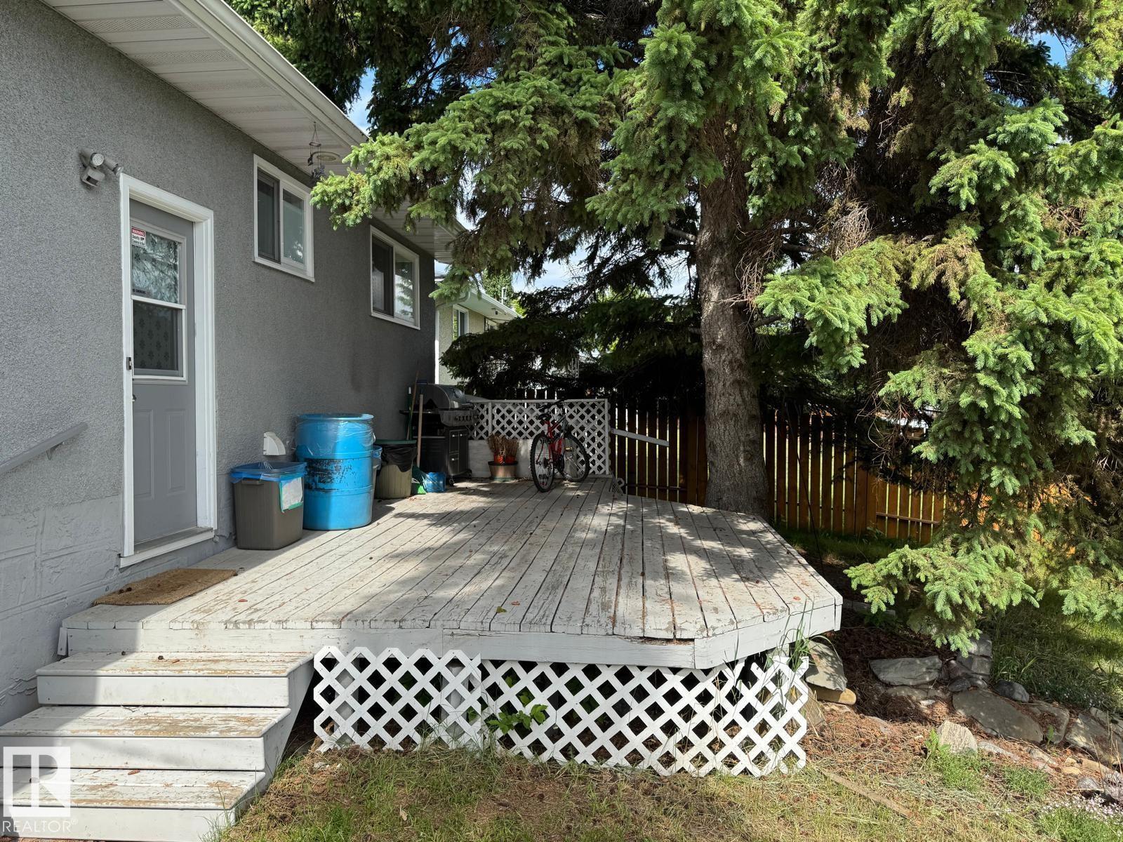 5093 45 St Property Photo 36