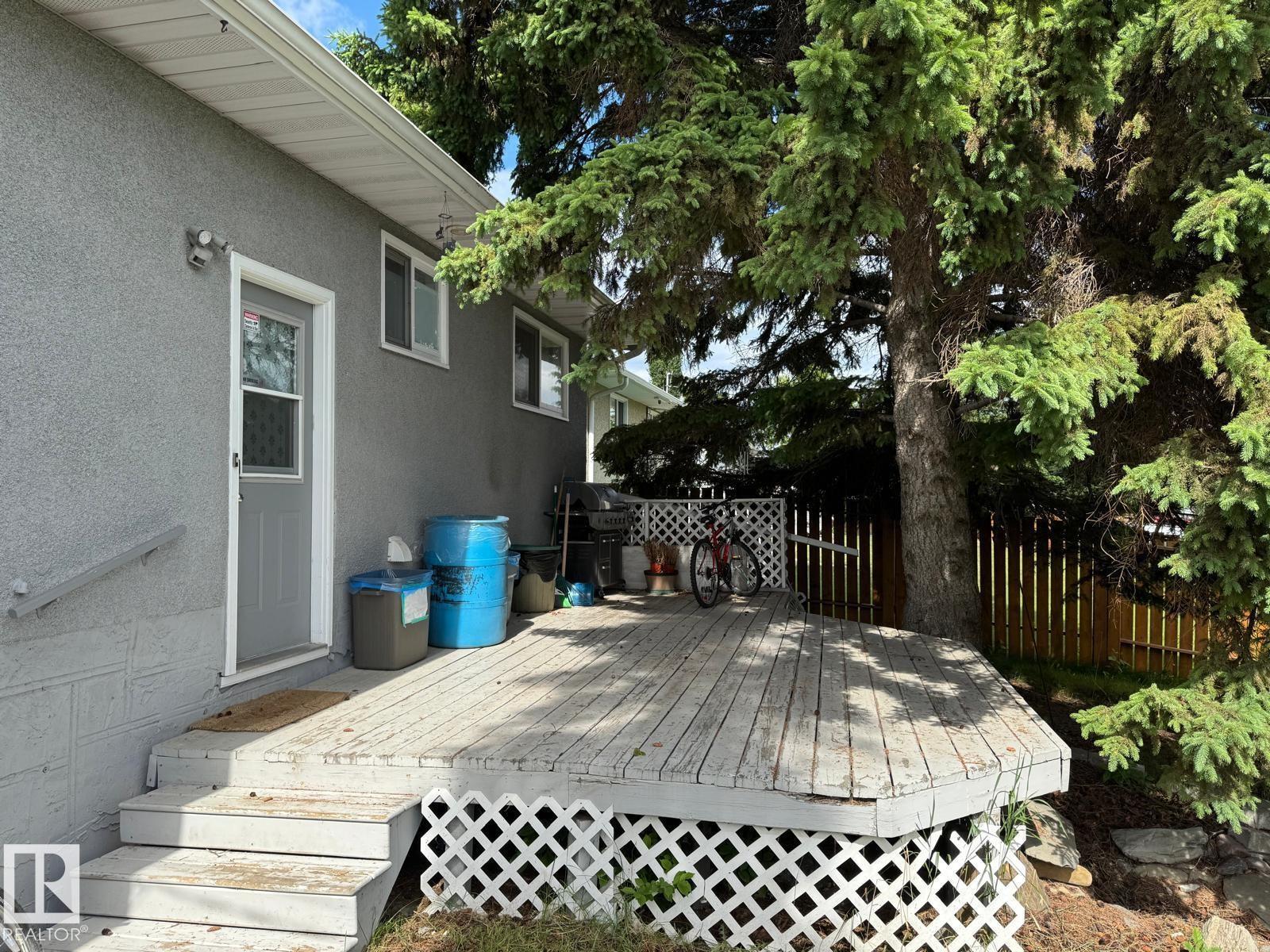 5093 45 St Property Photo 37